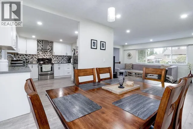 3762 WELLINGTON STREET, Port Coquitlam 4