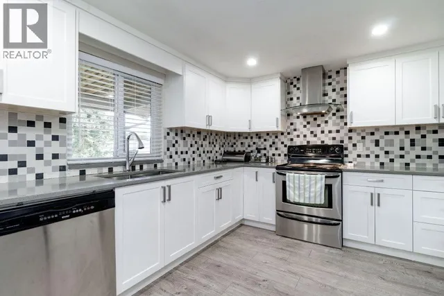 3762 WELLINGTON STREET, Port Coquitlam 5