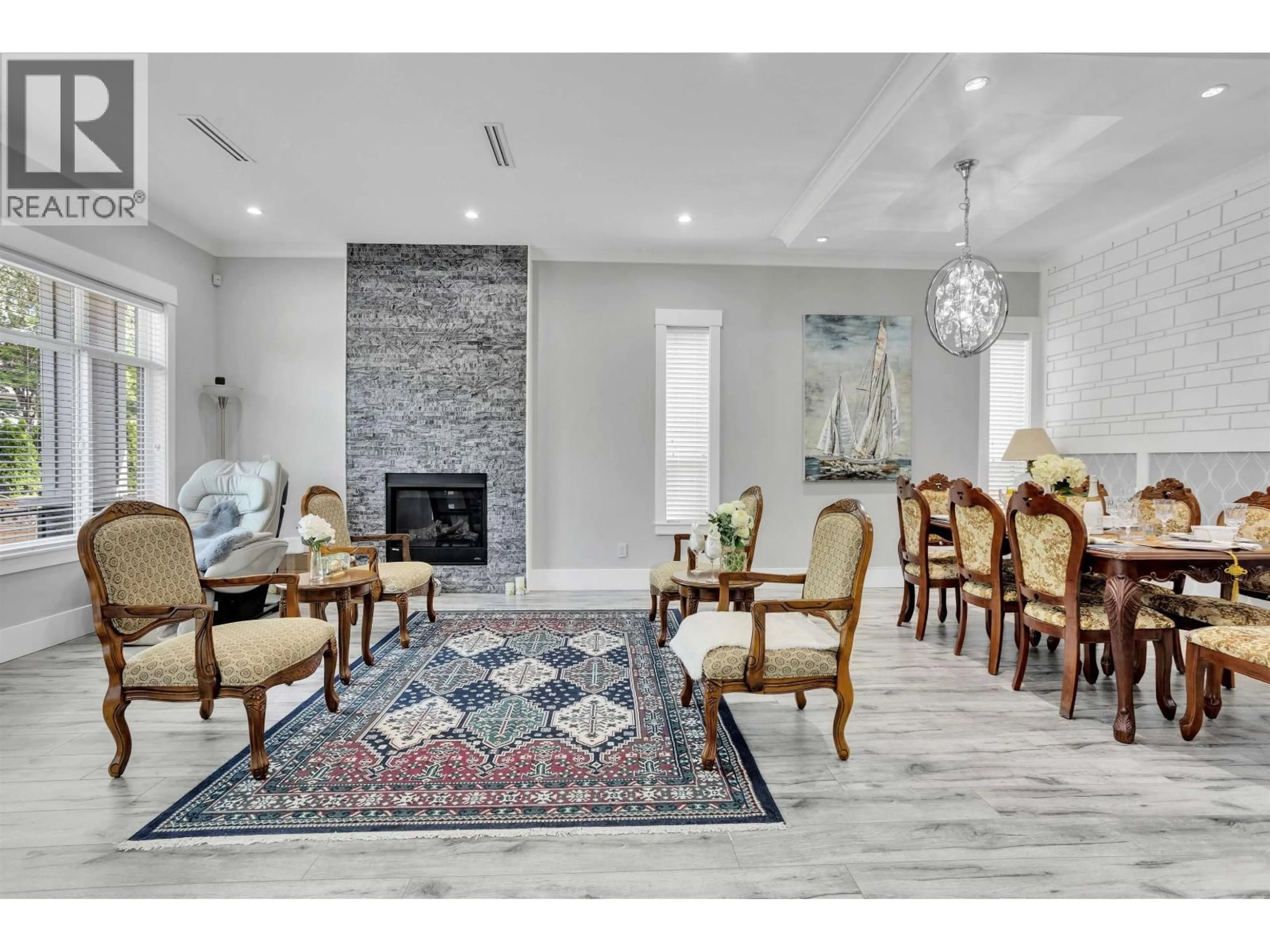 Living room with furniture, unknown for 7158 HASTINGS STREET, Burnaby British Columbia V5A1G6