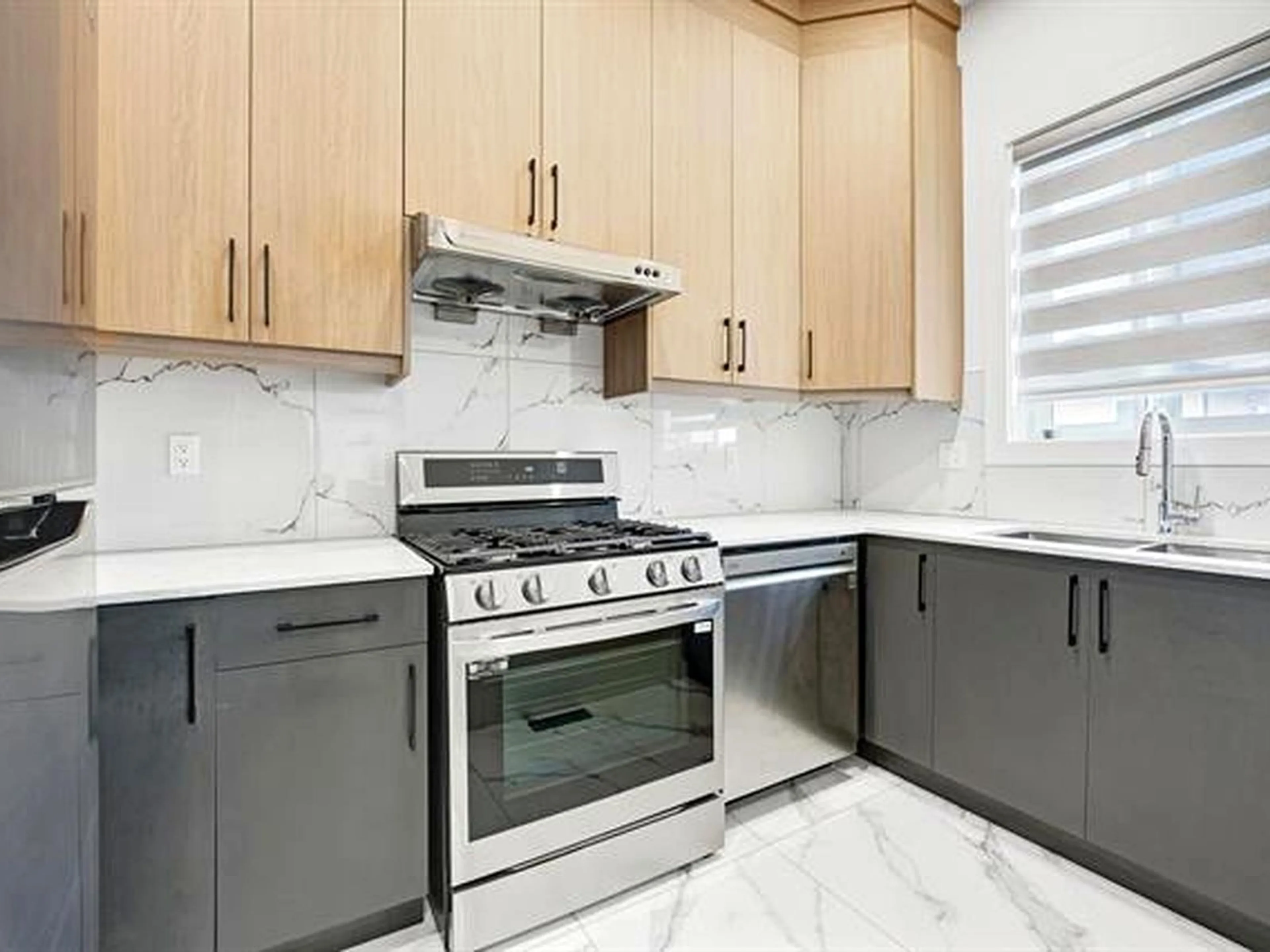 Unknown for 14739 62 AVENUE, Surrey British Columbia V3S6N4