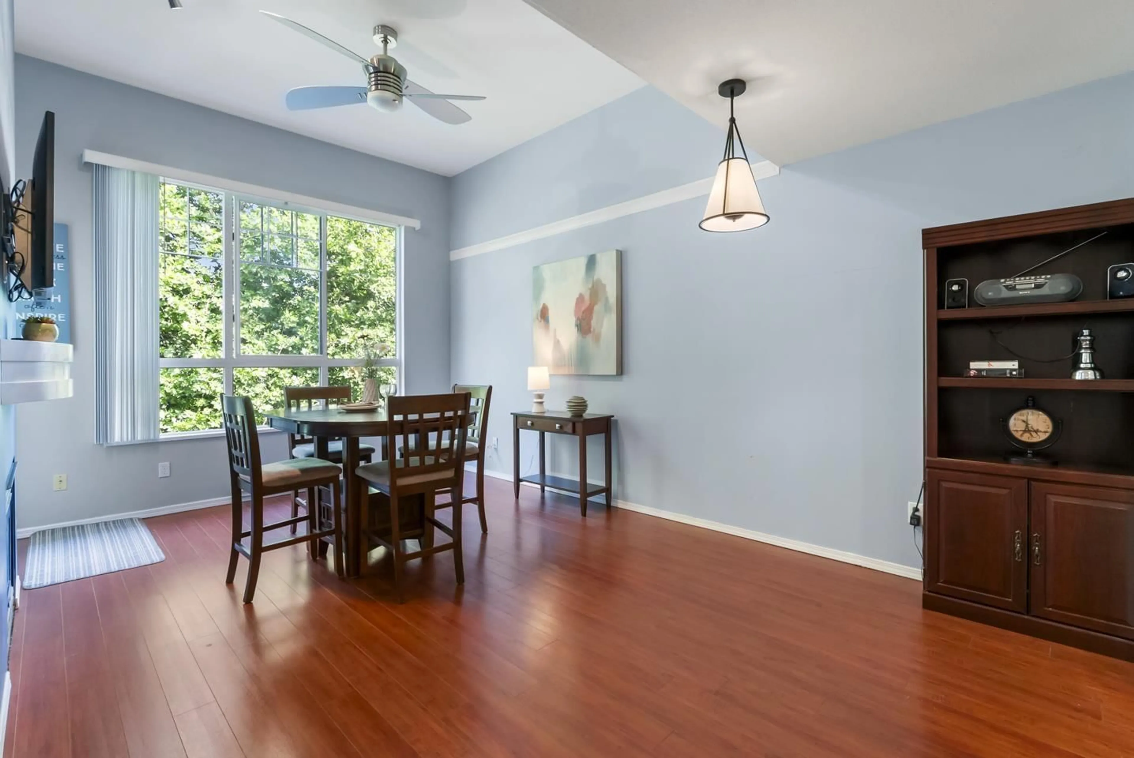 Dining room, wood/laminate floor for 407 - 10188 155TH STREET, Surrey British Columbia V3R0R6