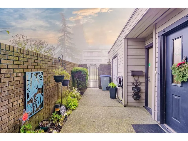 3603 NICO WYND DRIVE, Surrey 5