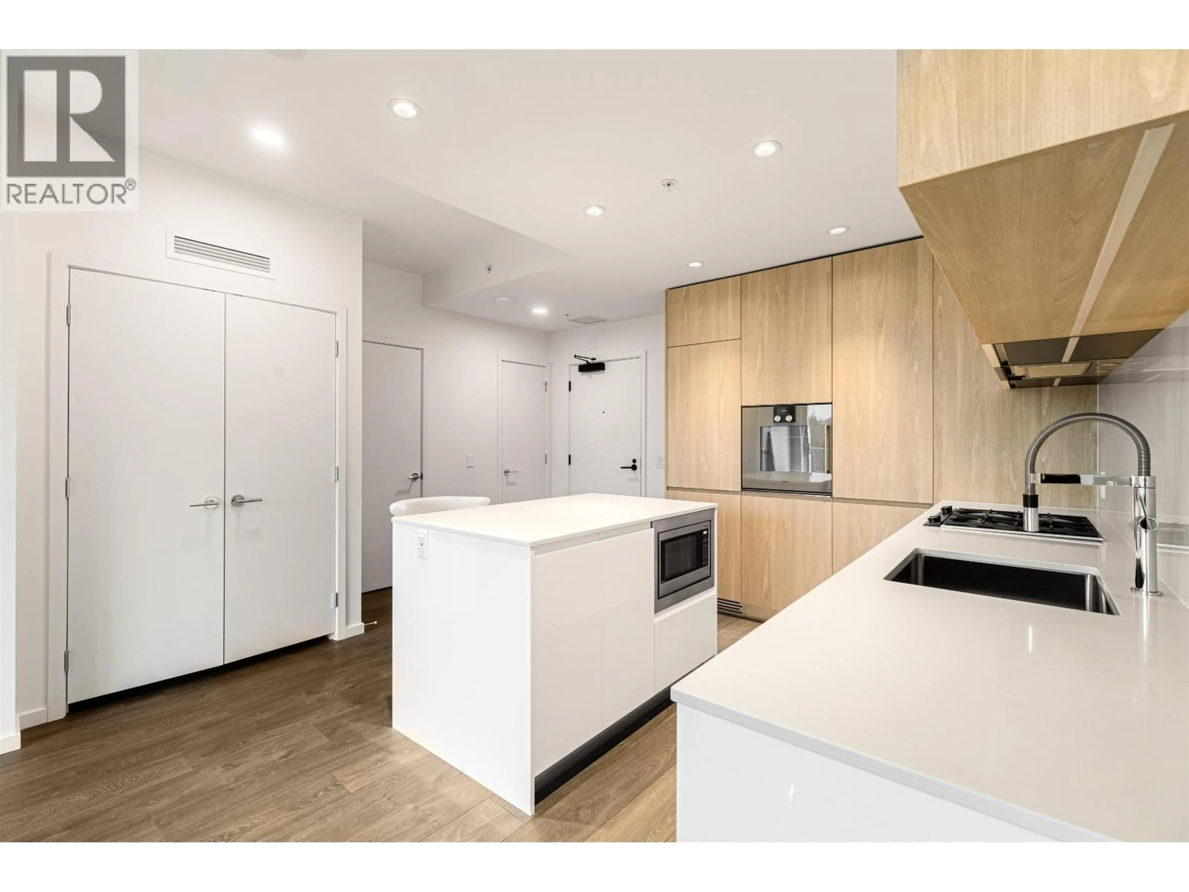Open concept kitchen, unknown for 528 - 6300 MINORU BOULEVARD, Richmond British Columbia V6Y0N1