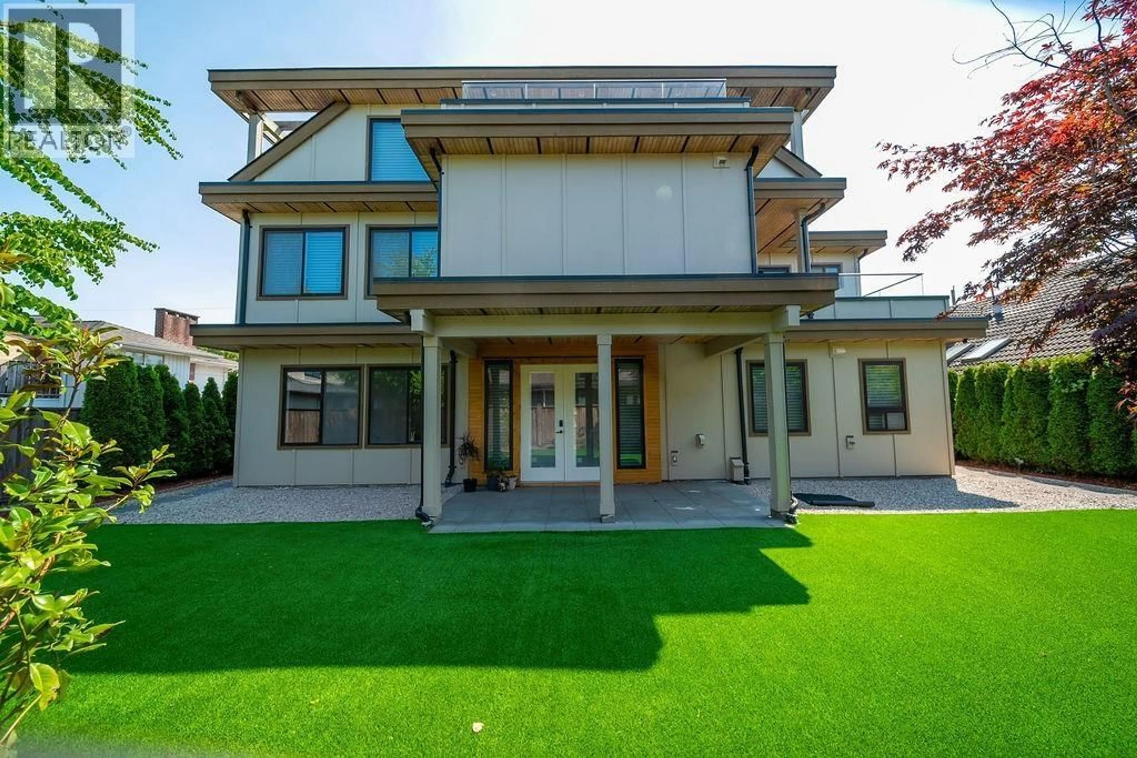 Home with vinyl exterior material, unknown for 9571 DIAMOND ROAD, Richmond British Columbia V7E1P5