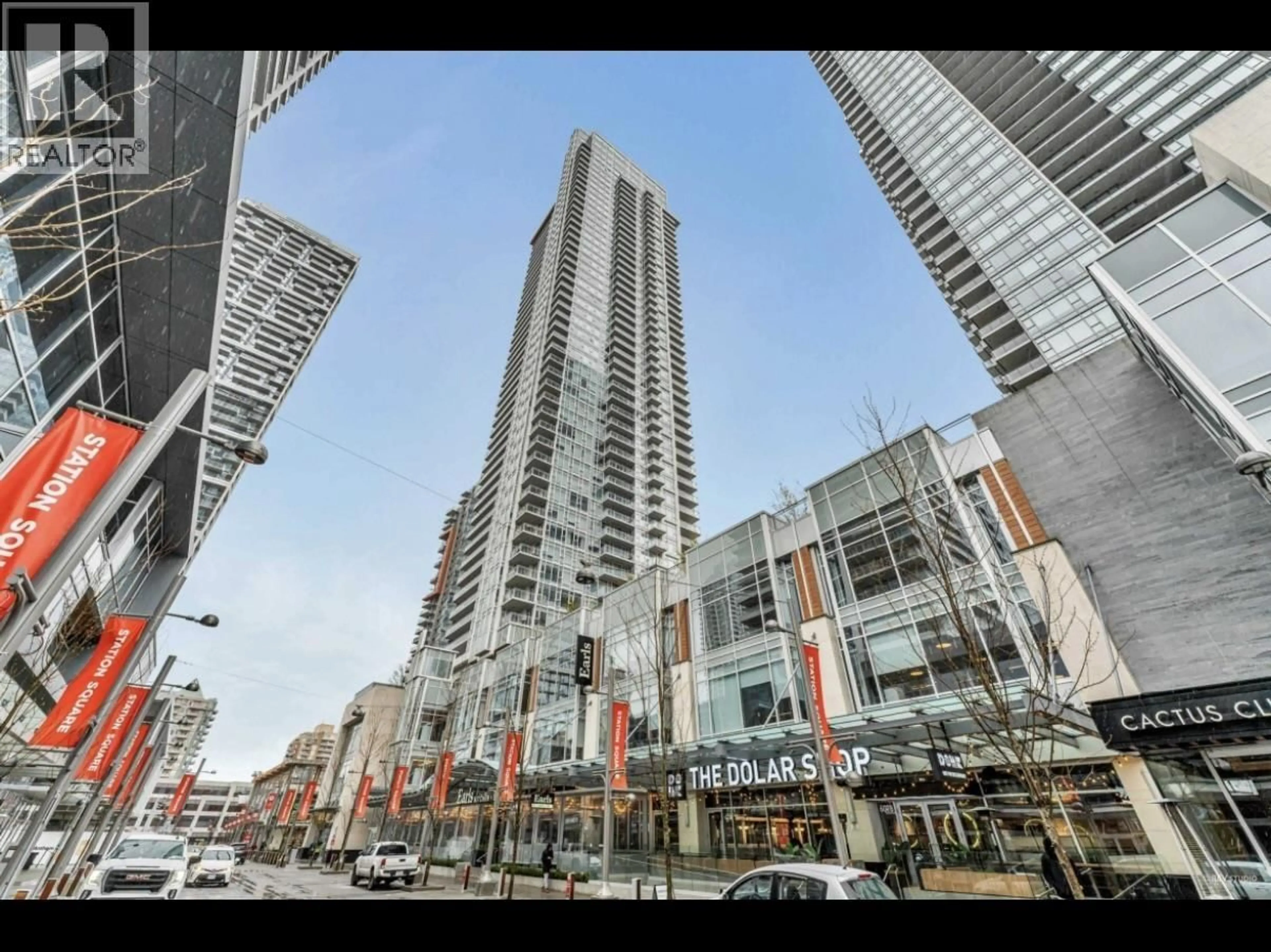 Indoor foyer for 4105 - 4670 ASSEMBLY WAY, Burnaby British Columbia V5H0H3