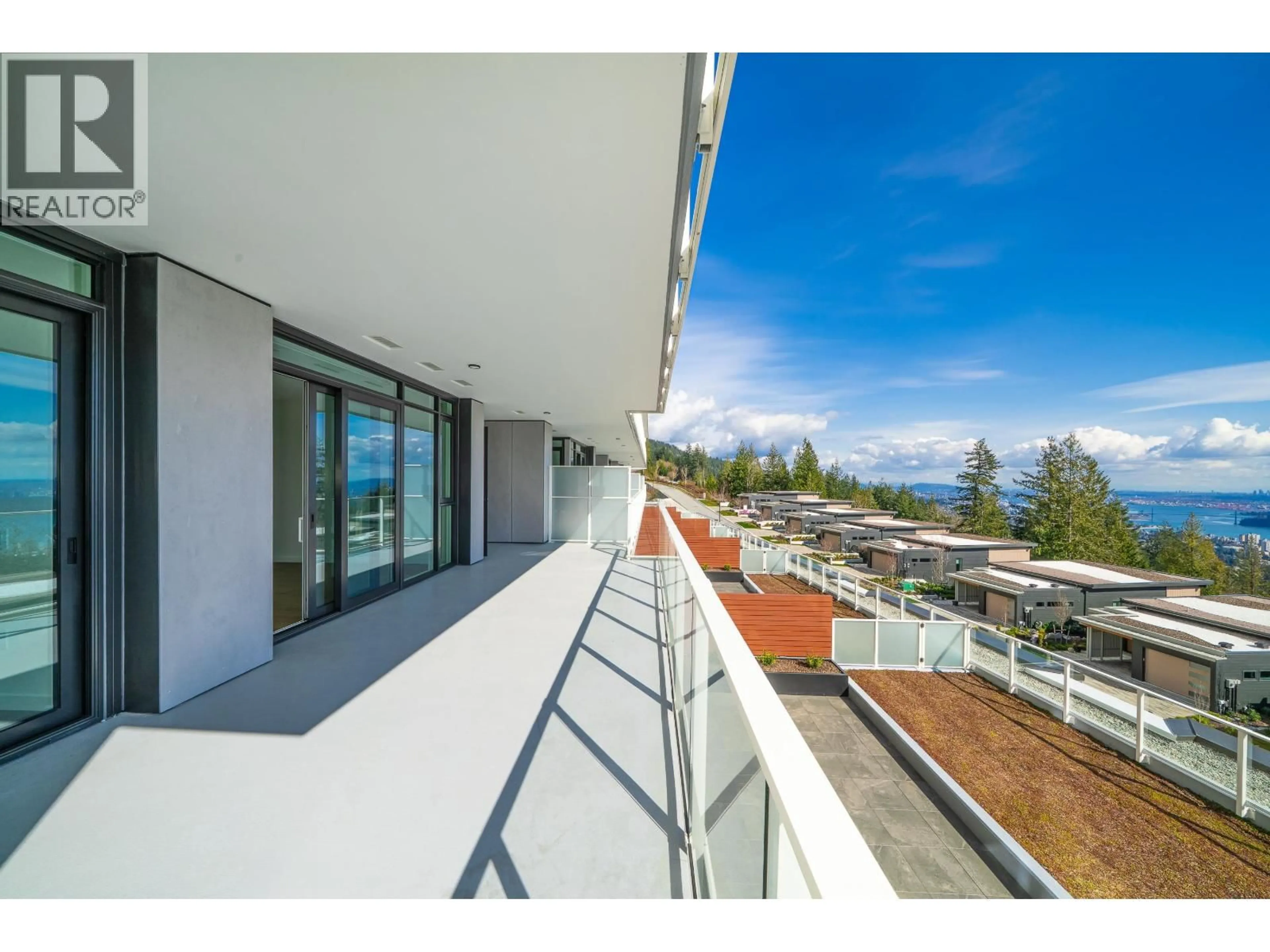 Balcony in the apartment, water/lake/river/ocean view for 505/506 - 3963 UPLANDS WAY, West Vancouver British Columbia V7S0B6