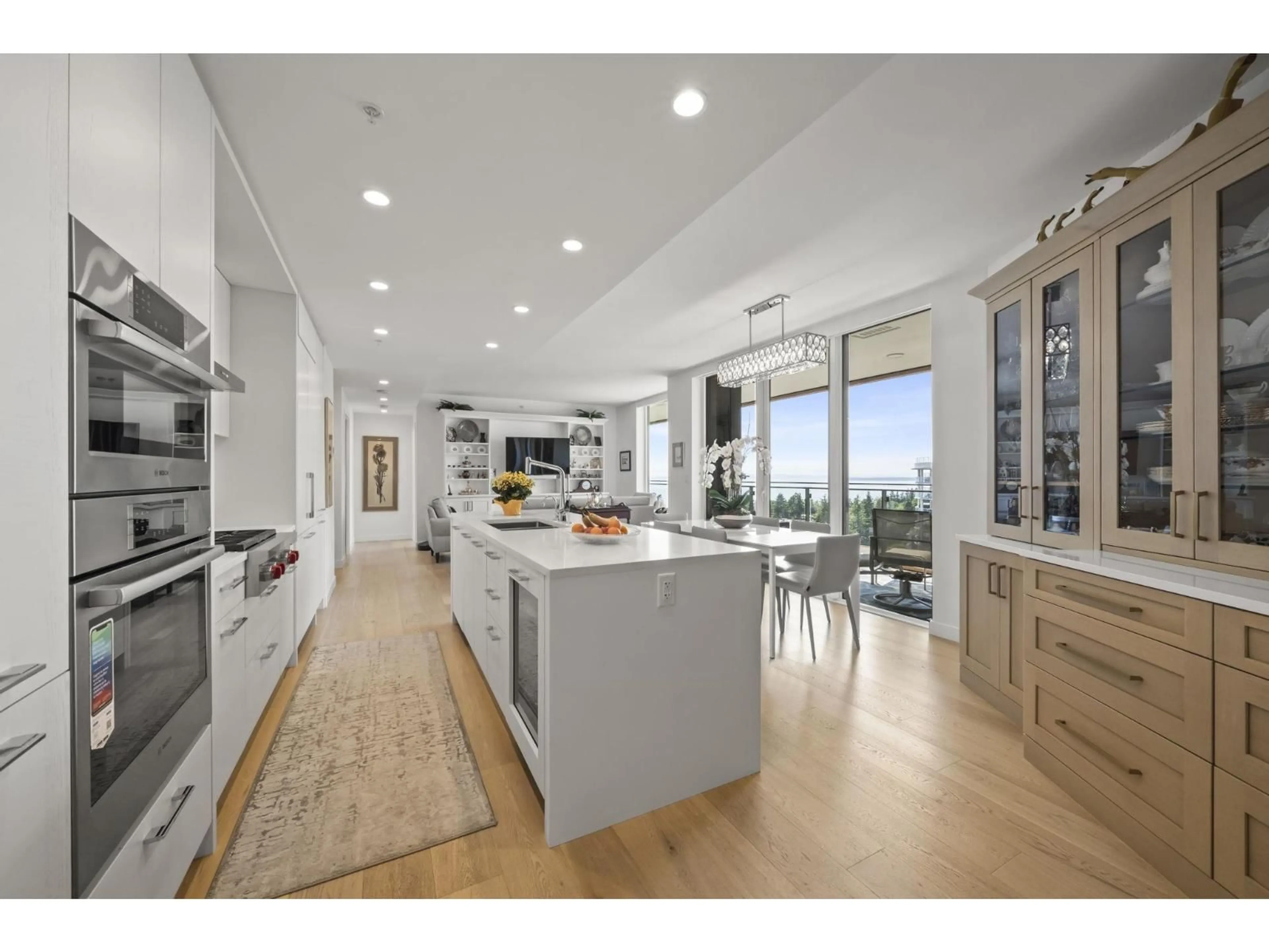 Open concept kitchen, unknown for 907 - 1439 GEORGE STREET, White Rock British Columbia V4B0B9