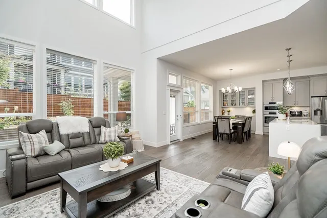 2070 165B STREET, Surrey 5