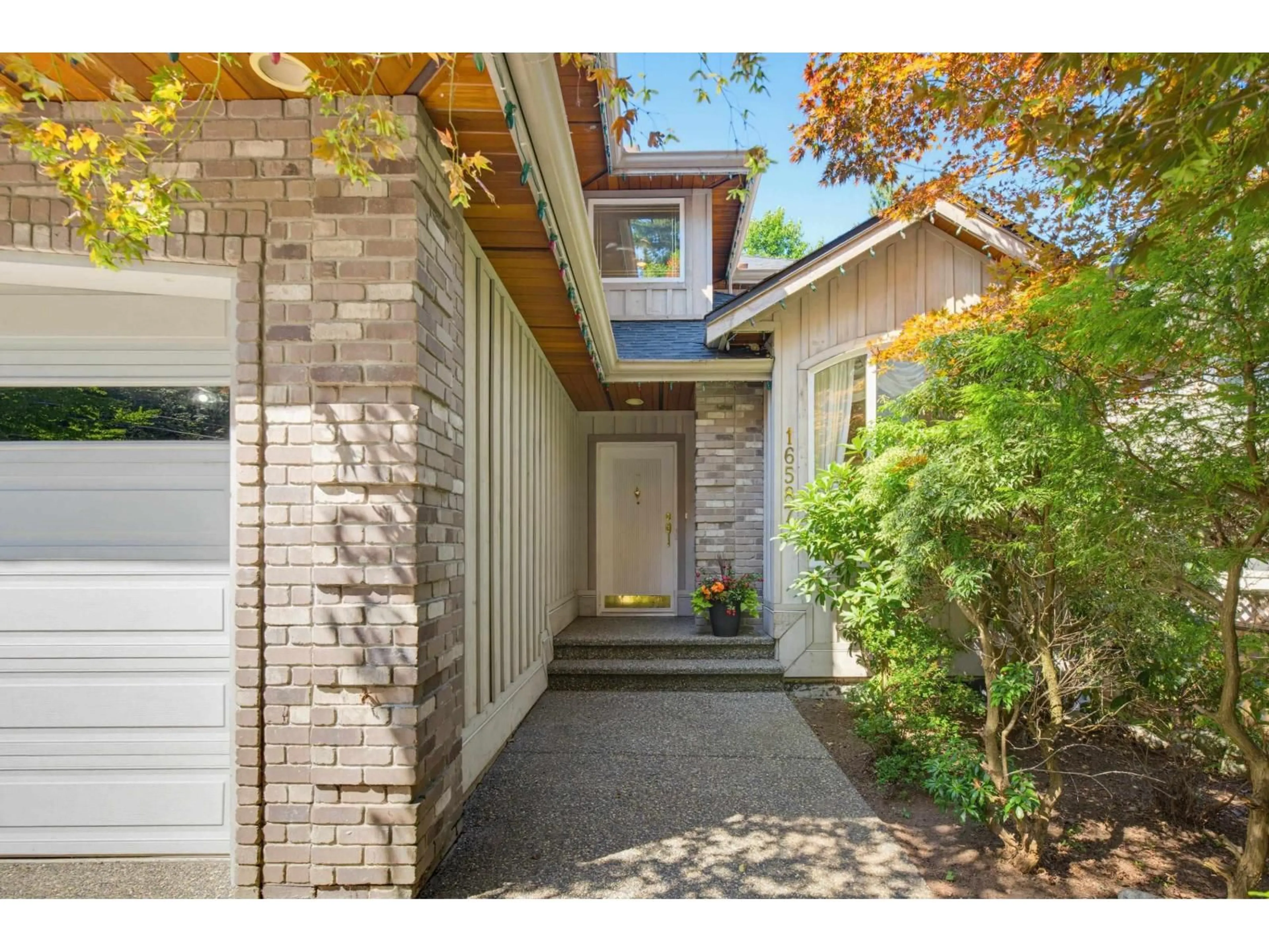 Unknown for 16587 84 AVENUE, Surrey British Columbia V4N3H3