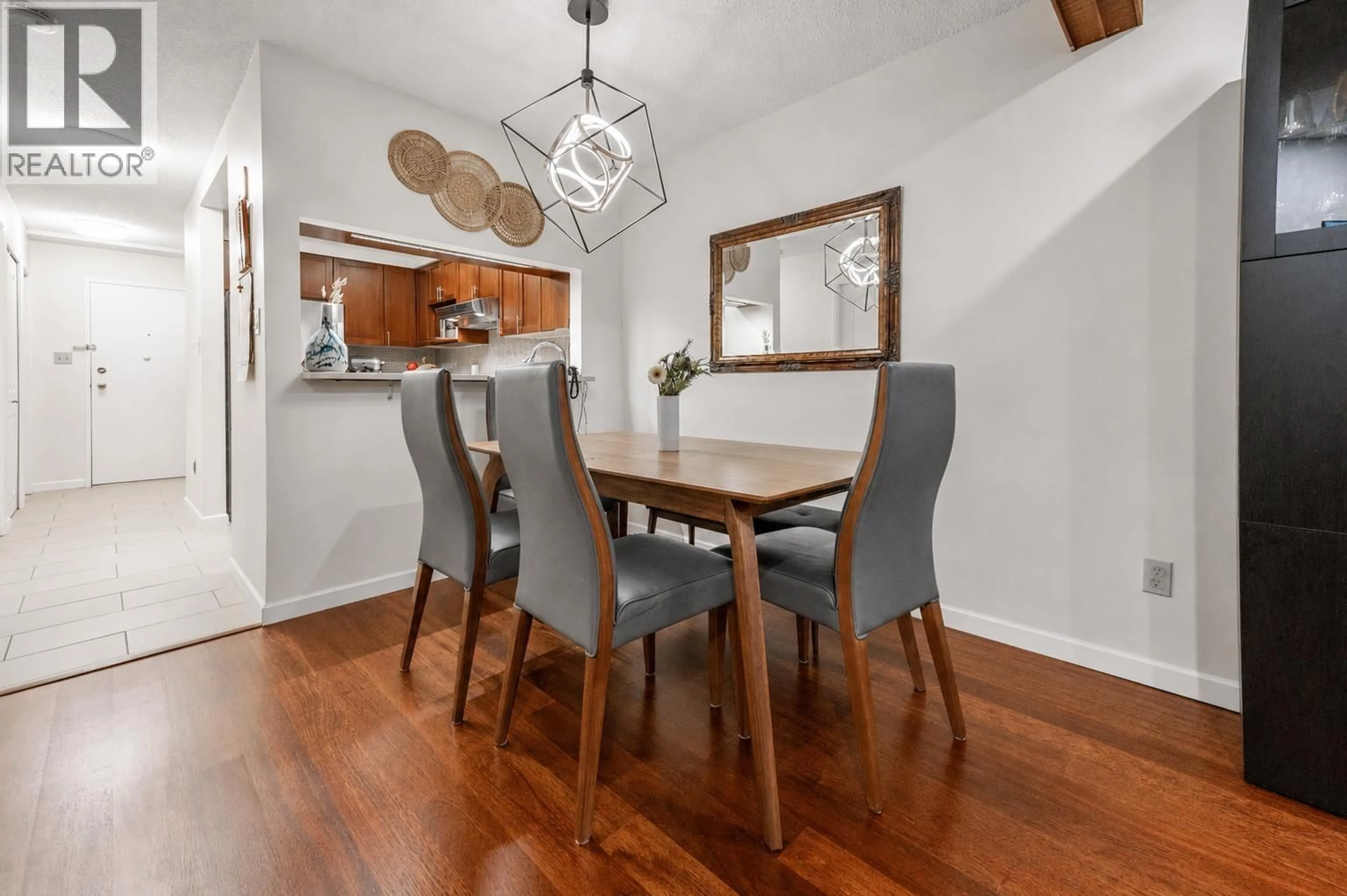 Dining room, wood/laminate floor for 112 - 1274 BARCLAY STREET, Vancouver British Columbia V6E1H3