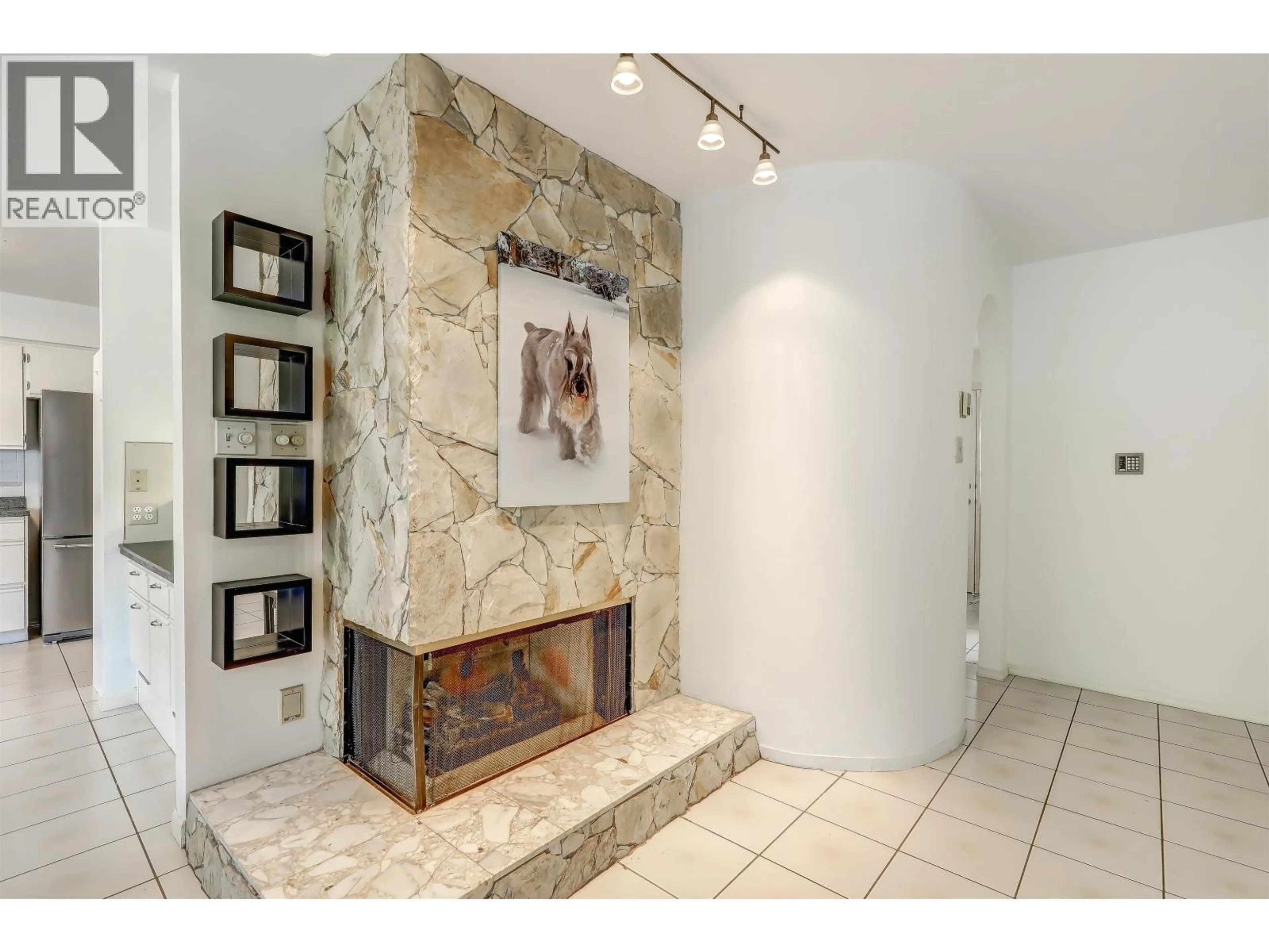 Indoor entryway for 5367 HAZEL COURT, Delta British Columbia V4K4G9
