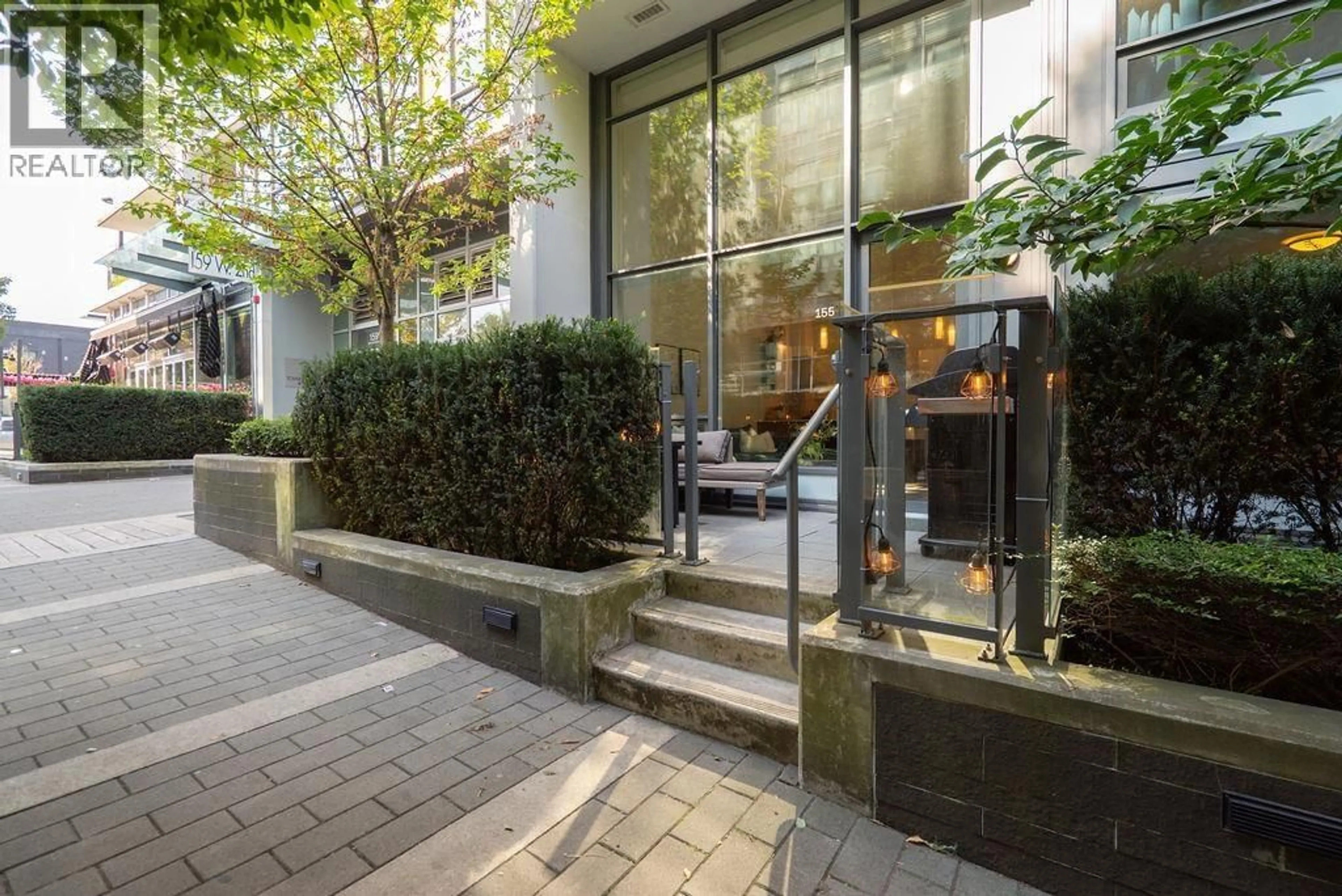 Patio, street for 155 2ND AVENUE, Vancouver British Columbia V5Y0L8