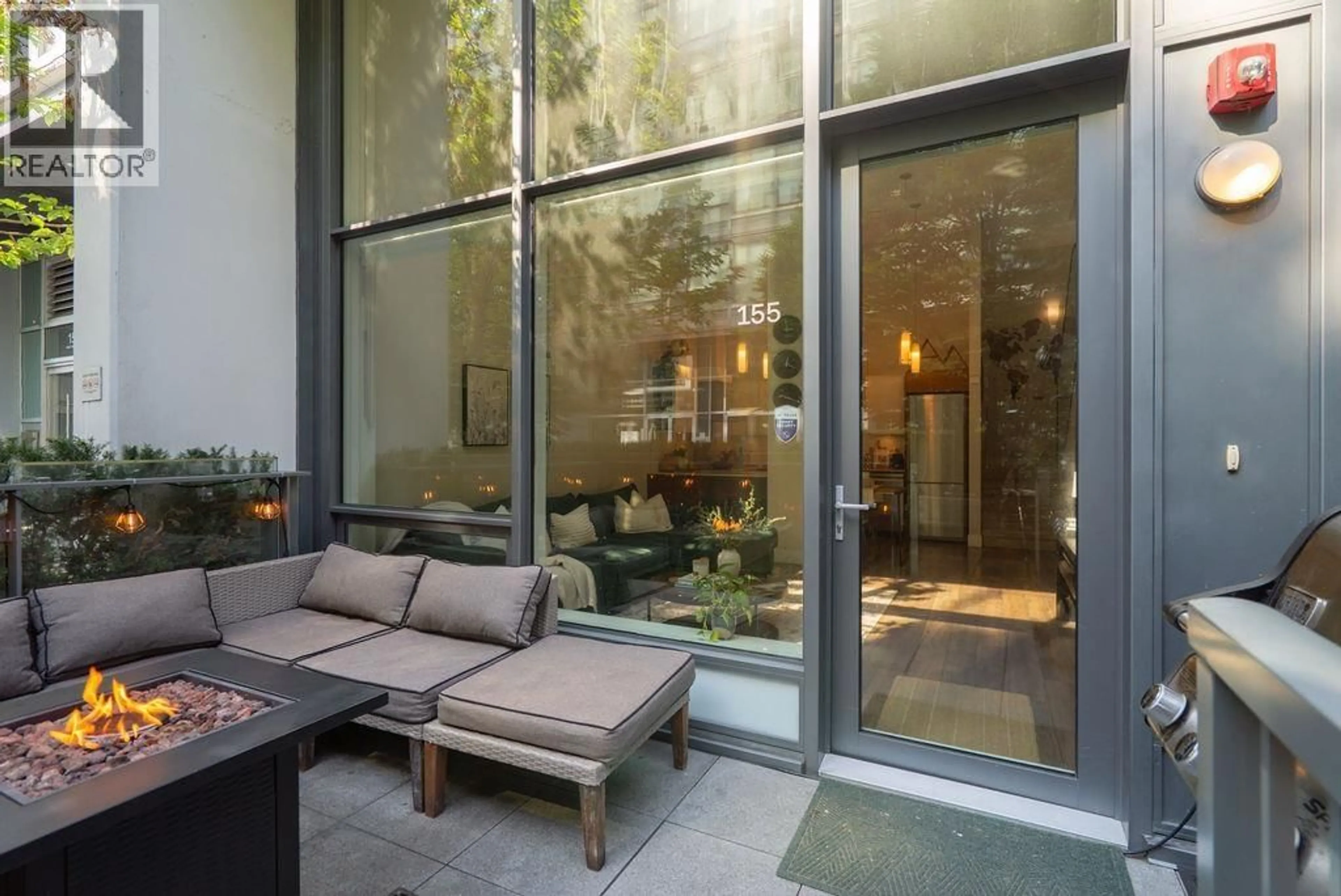 Patio, street for 155 2ND AVENUE, Vancouver British Columbia V5Y0L8