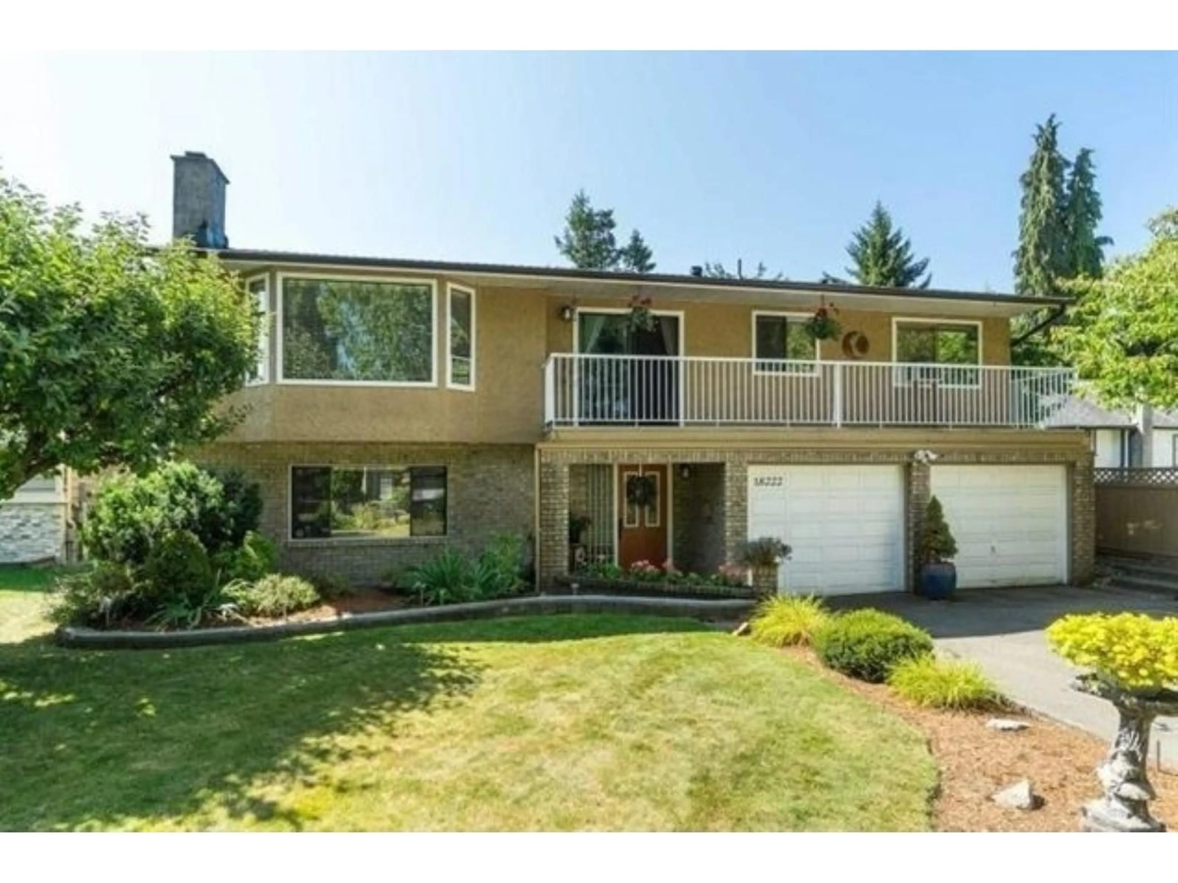 Home with vinyl exterior material, street for 18222 58B AVENUE, Surrey British Columbia V3S5V9