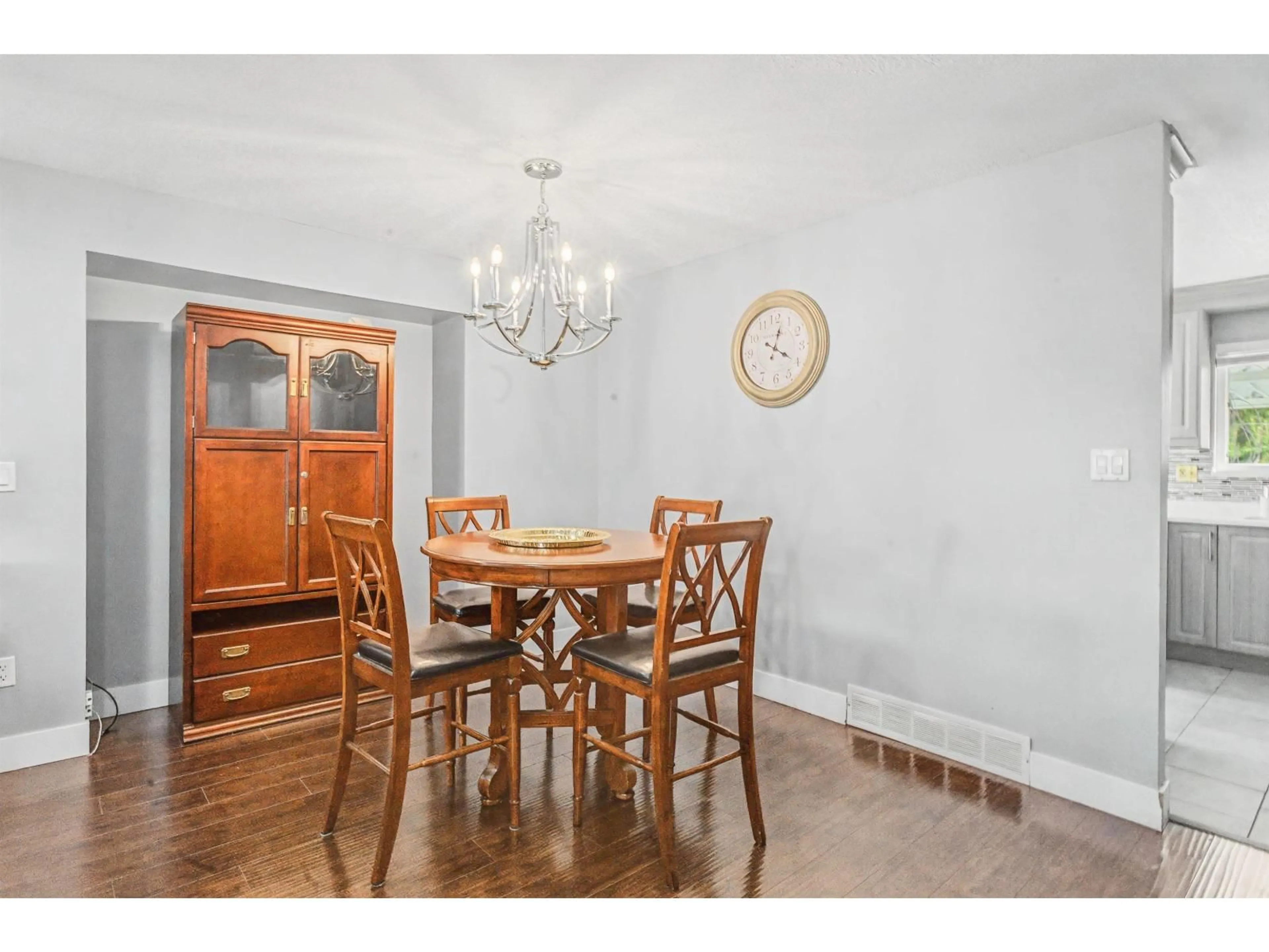 Dining room, unknown for 8076 139A STREET, Surrey British Columbia V3W8P6