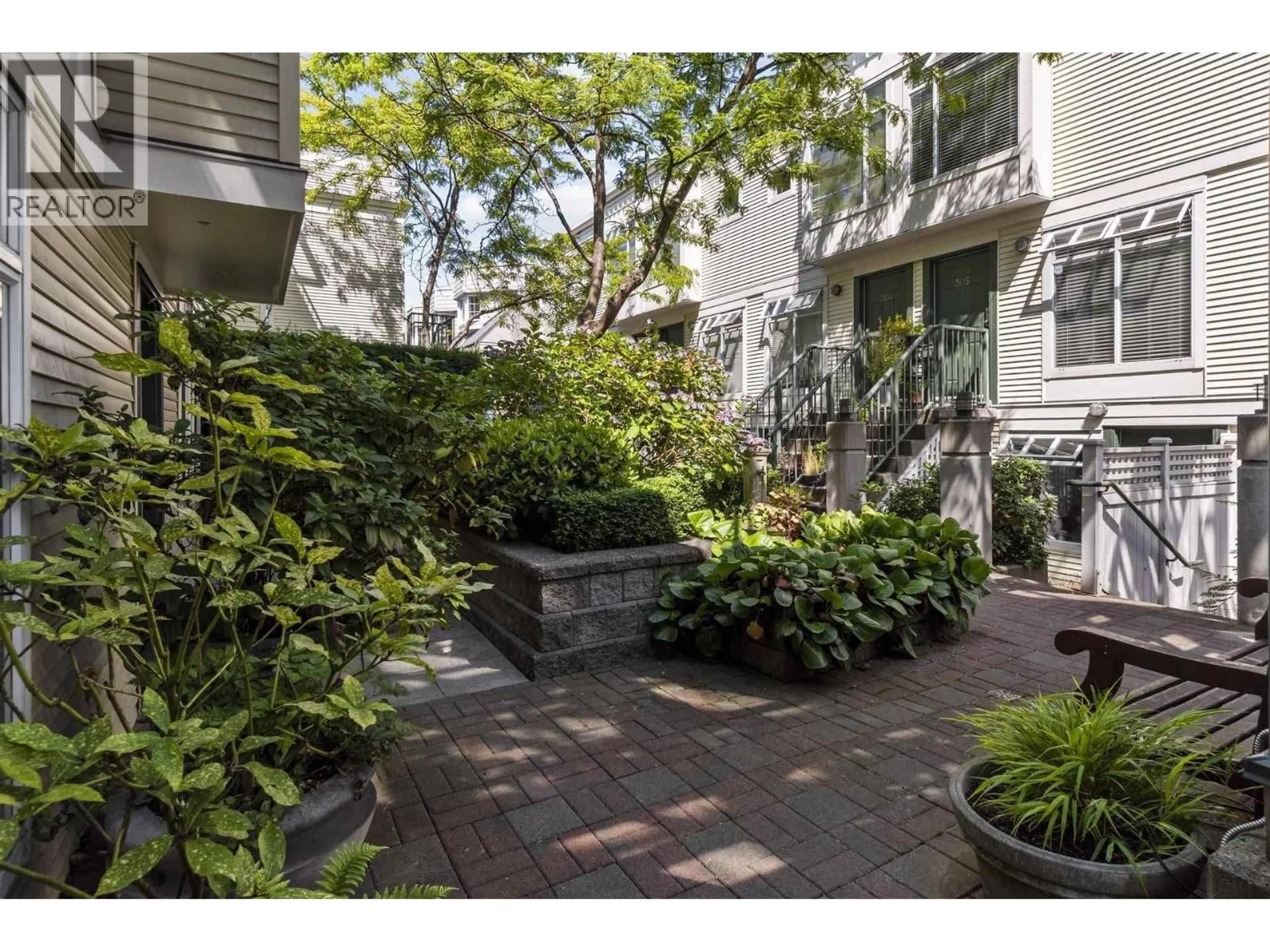 Patio, street for 404 - 3727 10TH AVENUE, Vancouver British Columbia V6R2G5