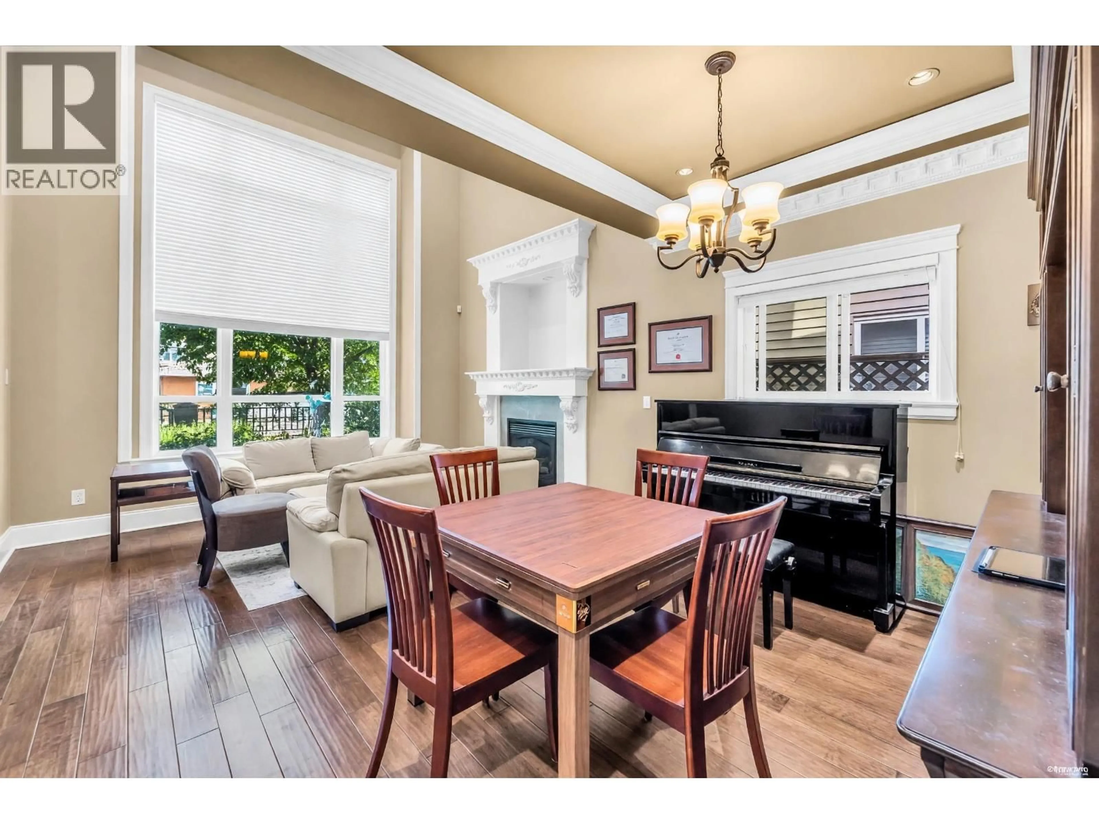 Dining room, wood/laminate floor for 8480 FRANCIS ROAD, Richmond British Columbia V6Y1A6