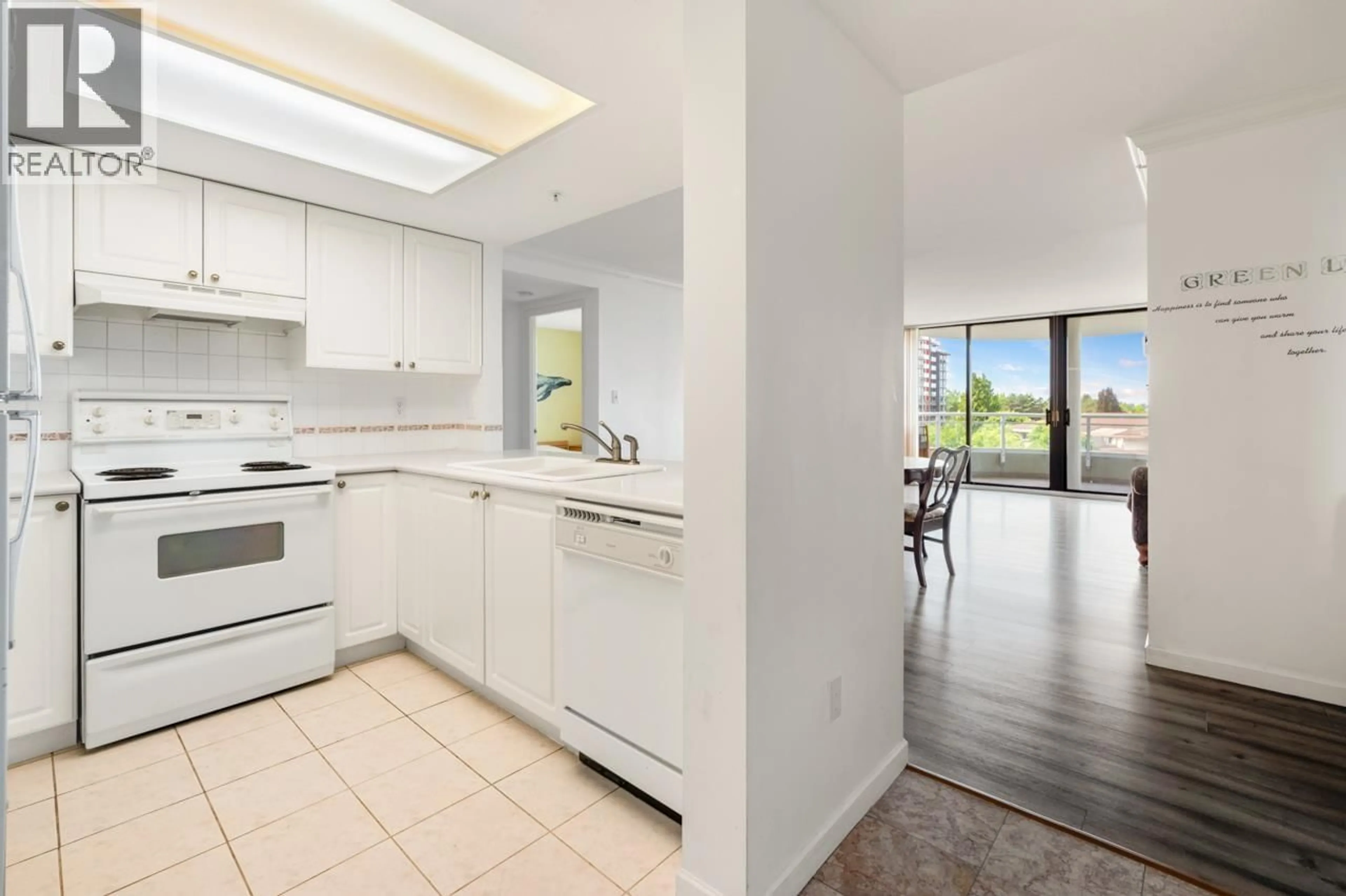 Open concept kitchen, ceramic/tile floor for 501 - 6080 MINORU BOULEVARD, Richmond British Columbia V6Y4A7