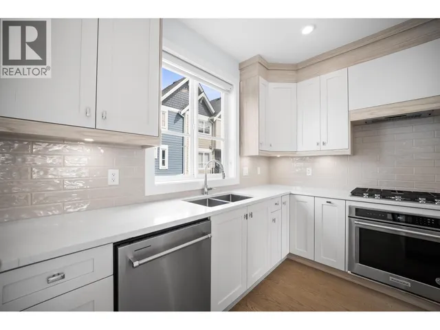 7 - 5377 8A AVENUE, Delta 4