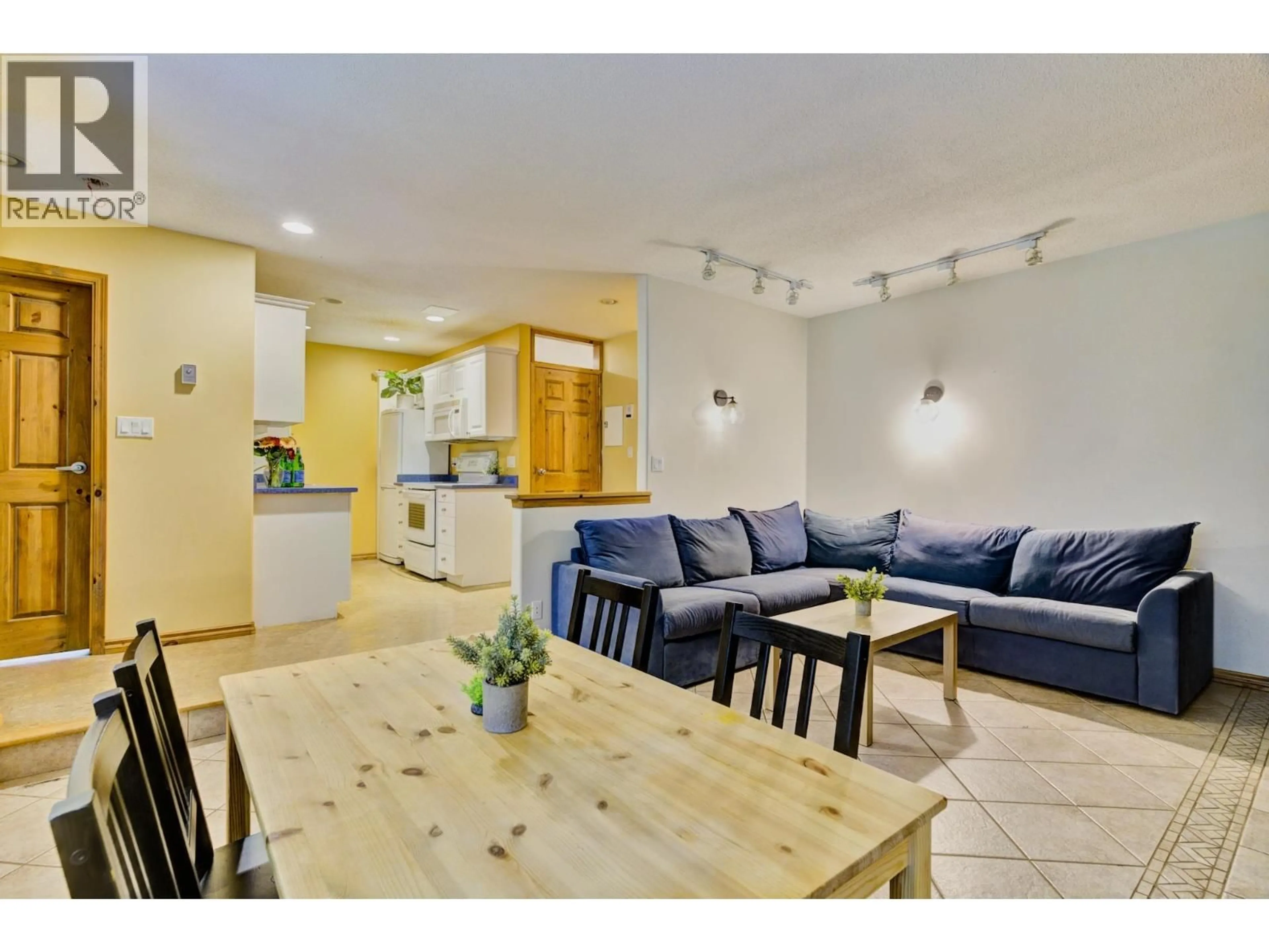 Open concept kitchen, unknown for H205 - 1400 ALTA LAKE ROAD, Whistler British Columbia V8E0G9