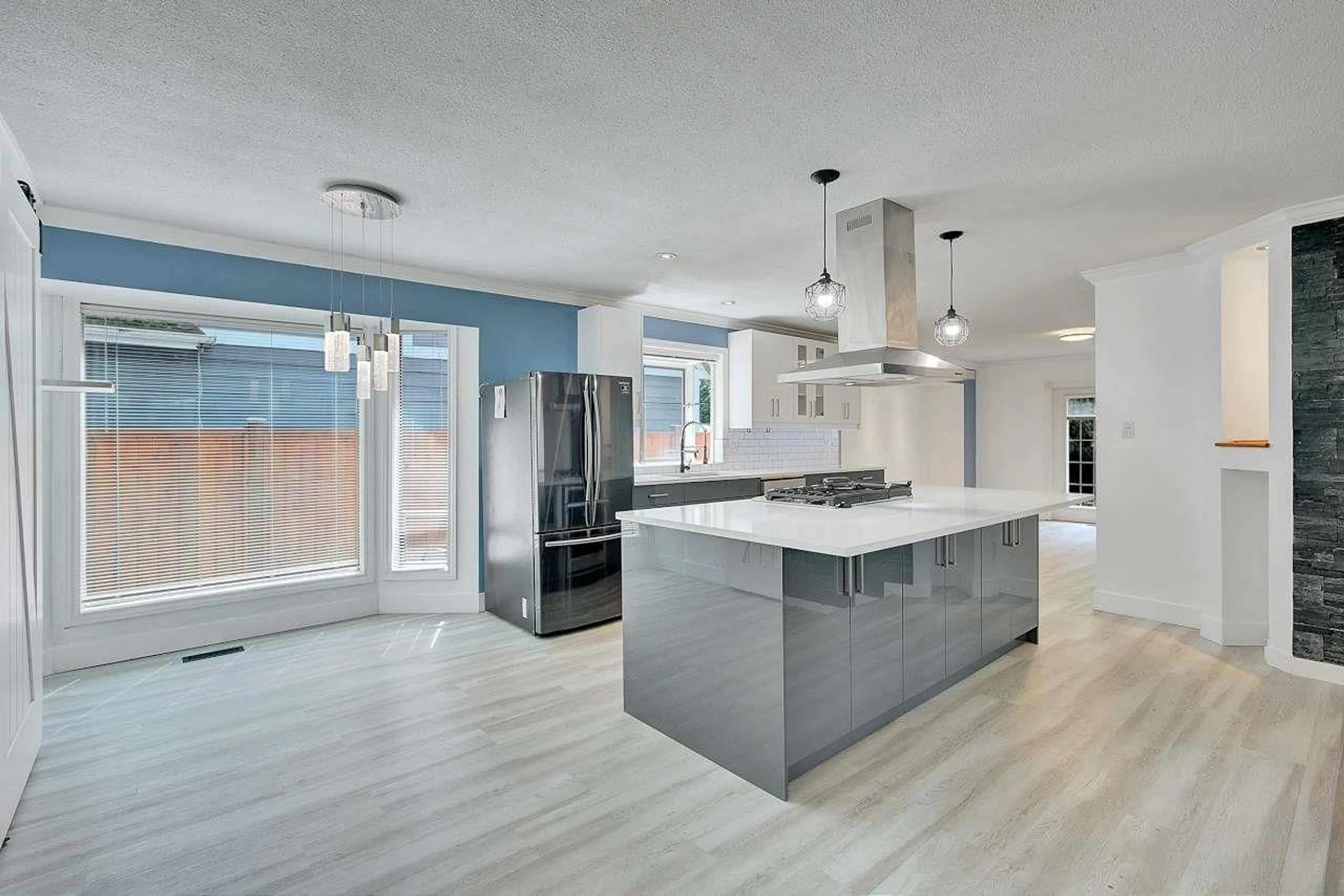 Open concept kitchen, ceramic/tile floor for 19694 46 AVENUE, Langley British Columbia V3A3G7
