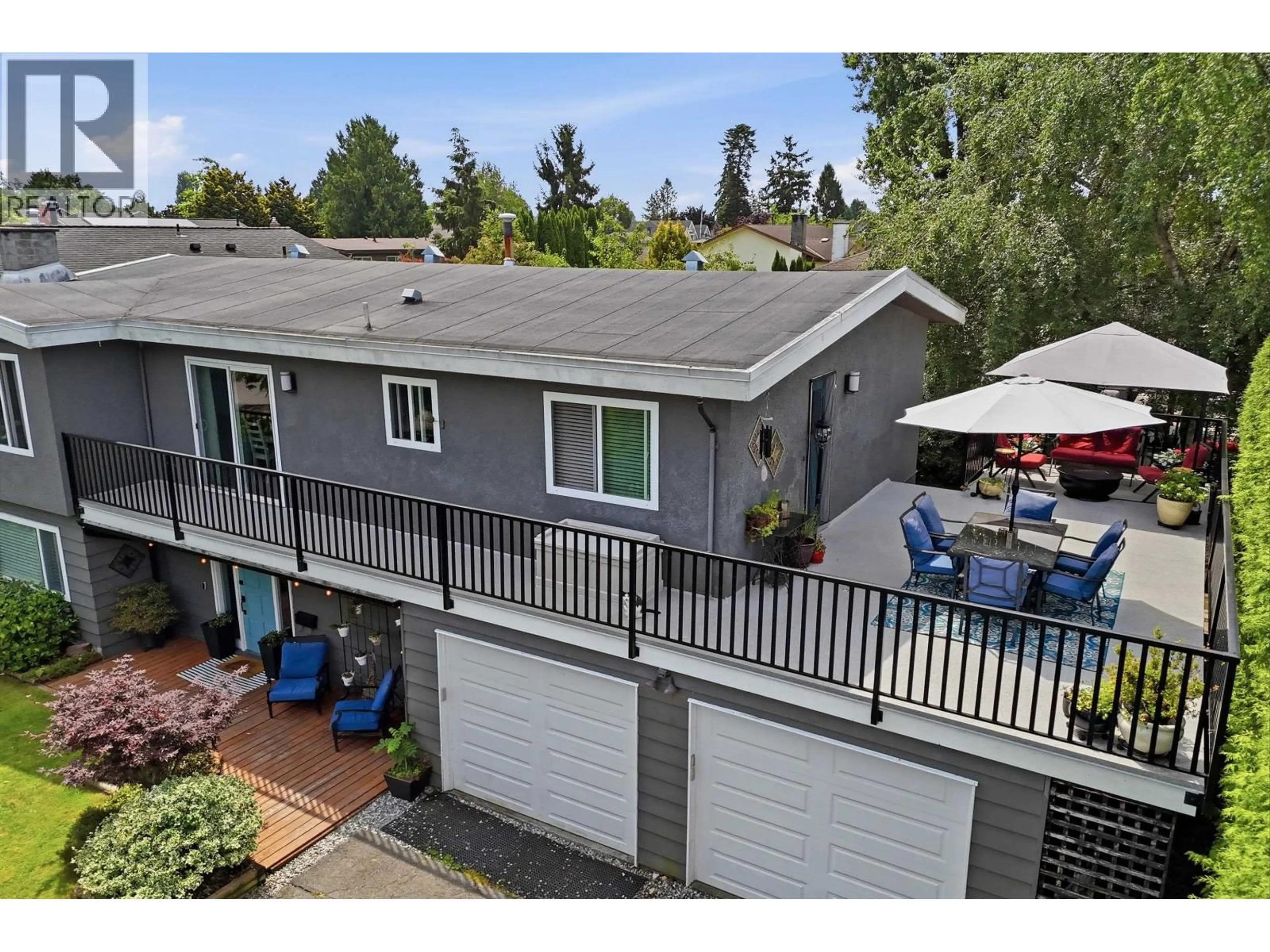 A pic from outside/outdoor area/front of a property/back of a property/a pic from drone, street for 5351 CRESCENT DRIVE, Delta British Columbia V4K2E2
