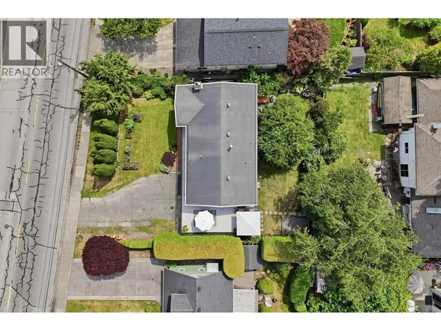 5351 CRESCENT DRIVE, Delta 4