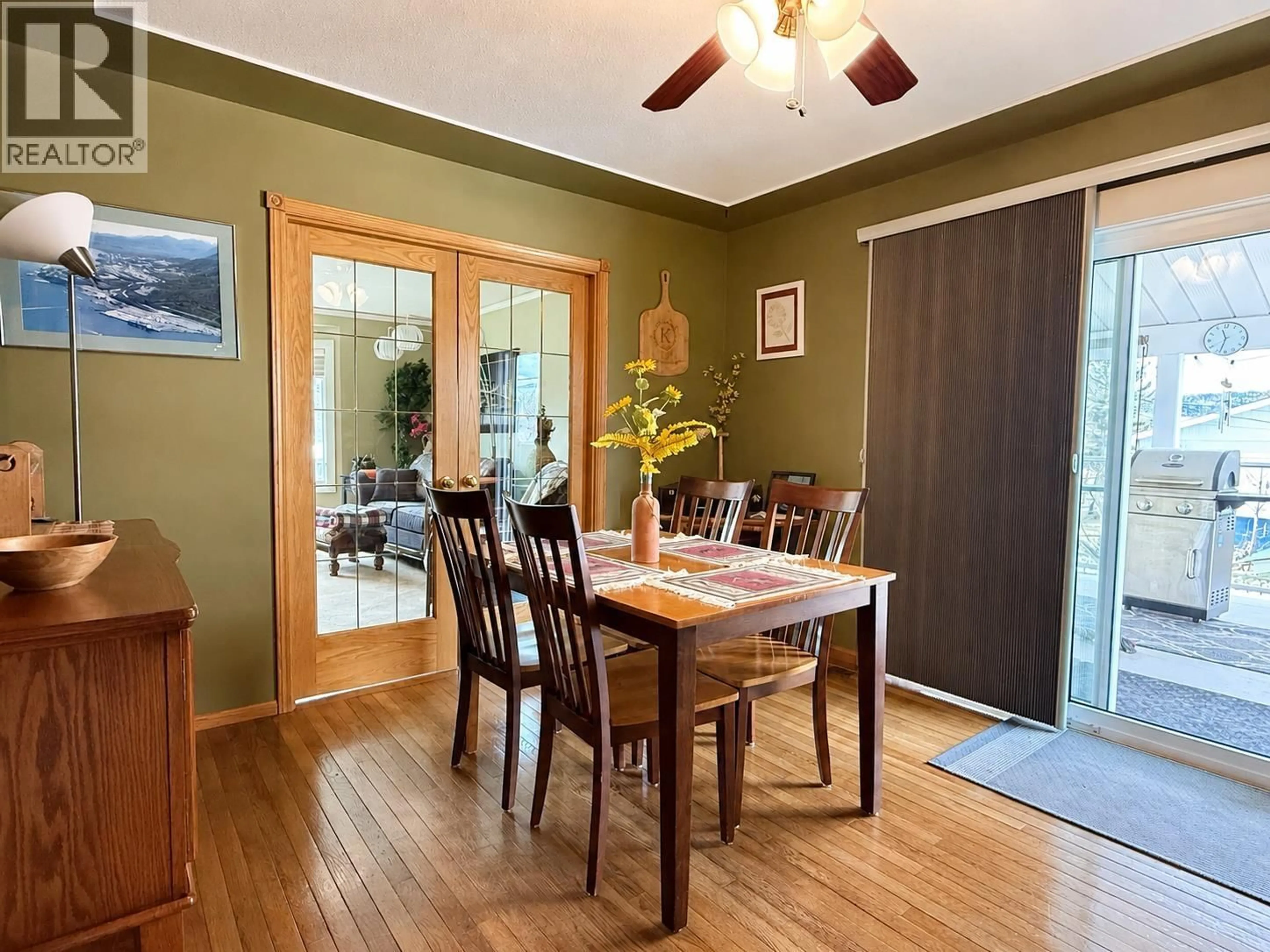 Dining room, wood/laminate floor for 785 IRWIN STREET, Prince George British Columbia V2M2X6