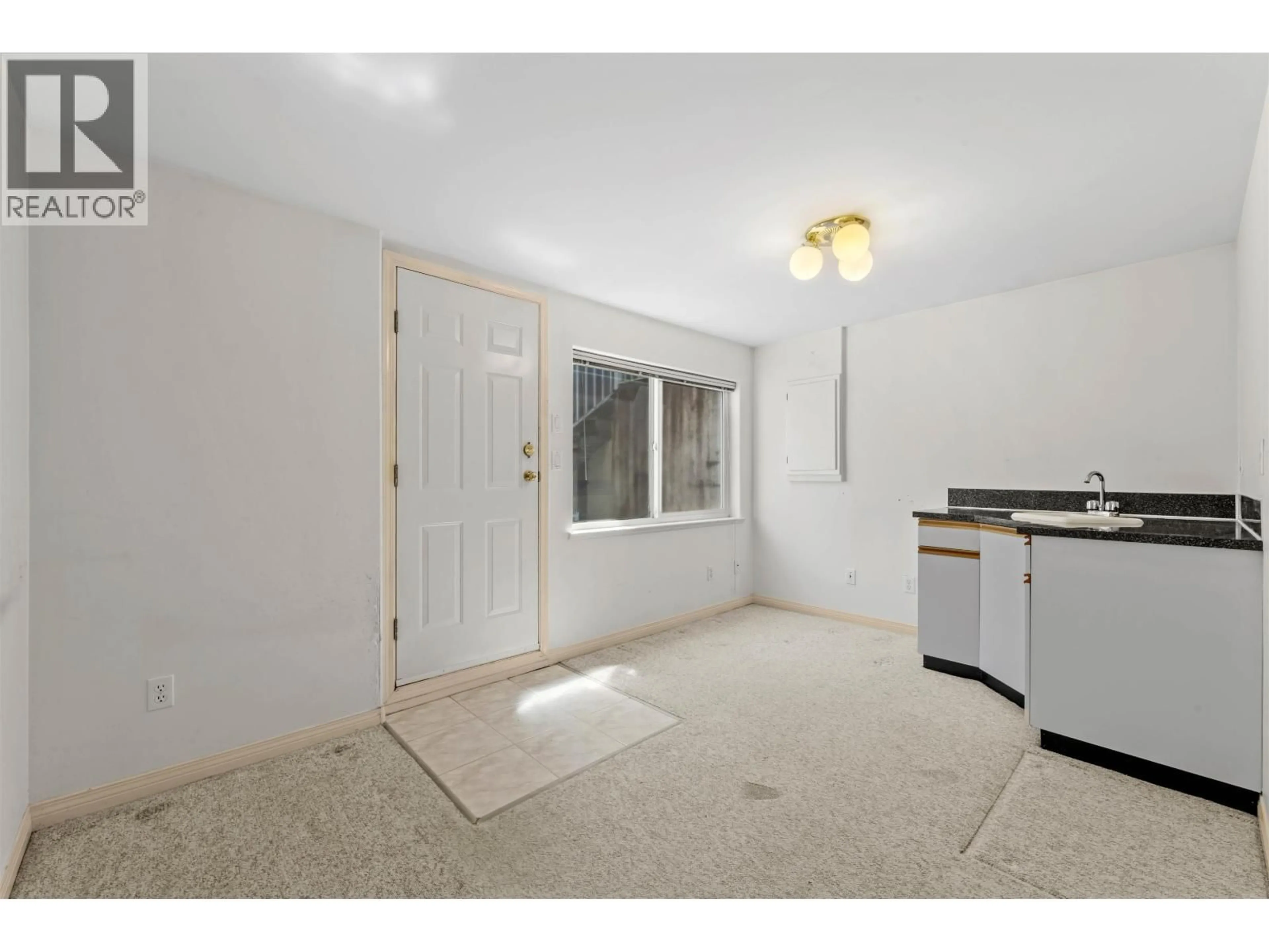 A pic of a room for 5908 DUMFRIES STREET, Vancouver British Columbia V5P3A9