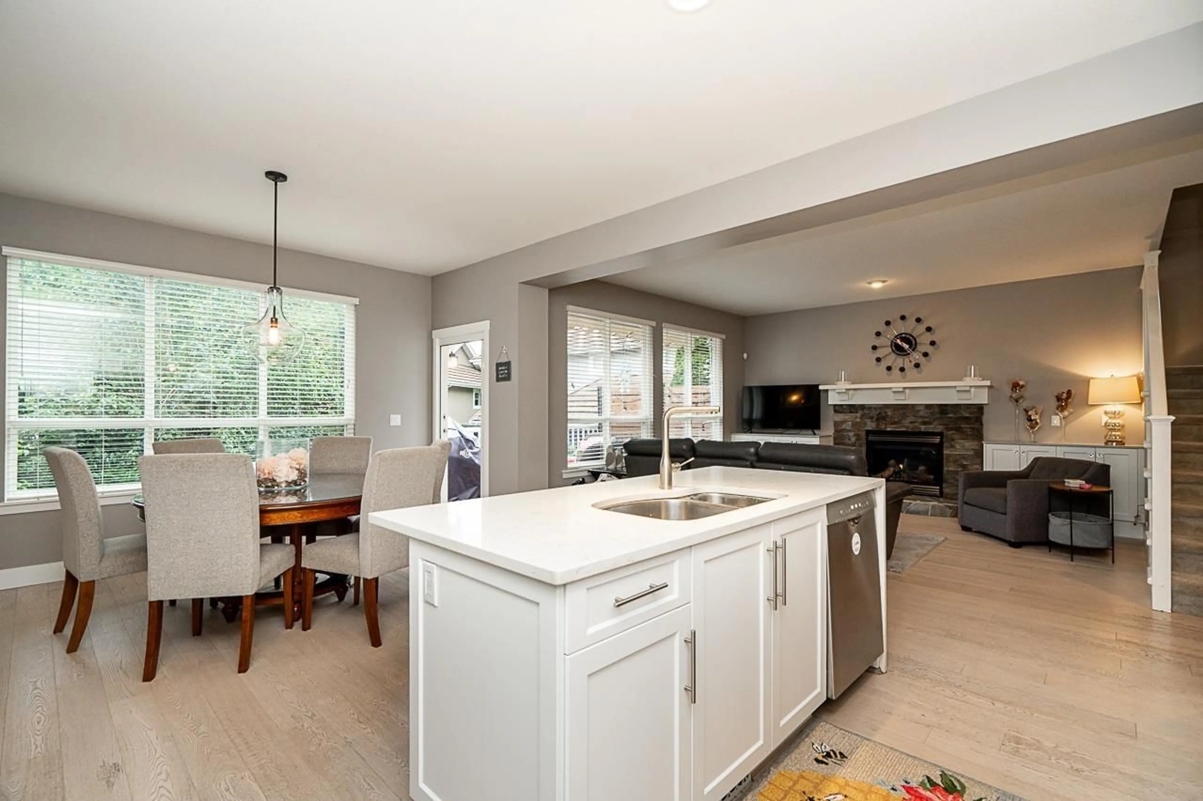 Open concept kitchen, ceramic/tile floor for 72 - 15288 36 AVENUE, Surrey British Columbia V3Z0S6