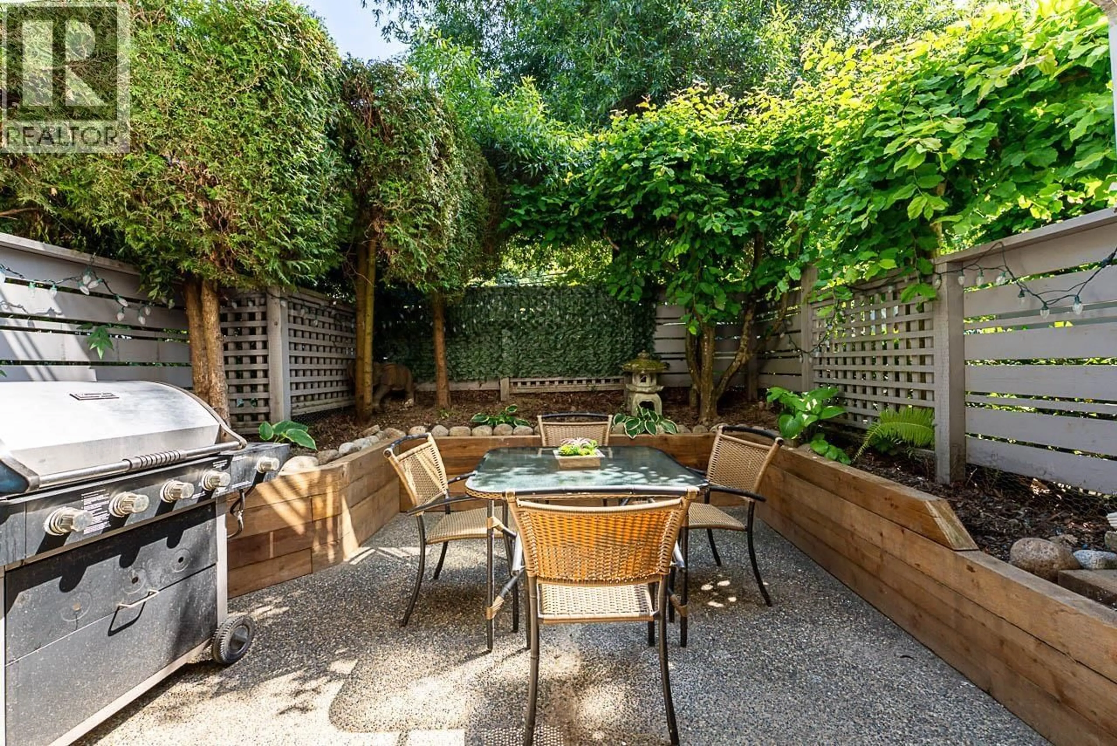 Patio, street for 105 - 735 15TH AVENUE, Vancouver British Columbia V5Z1R6
