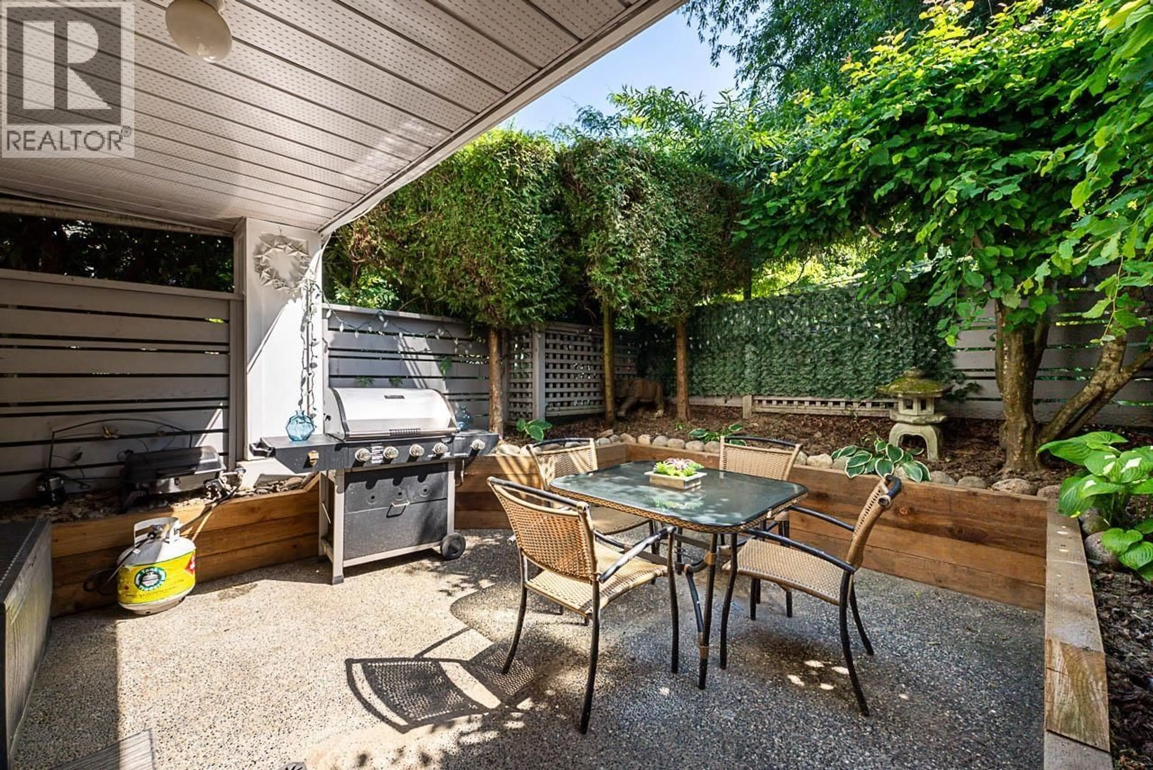 Patio, street for 105 - 735 15TH AVENUE, Vancouver British Columbia V5Z1R6