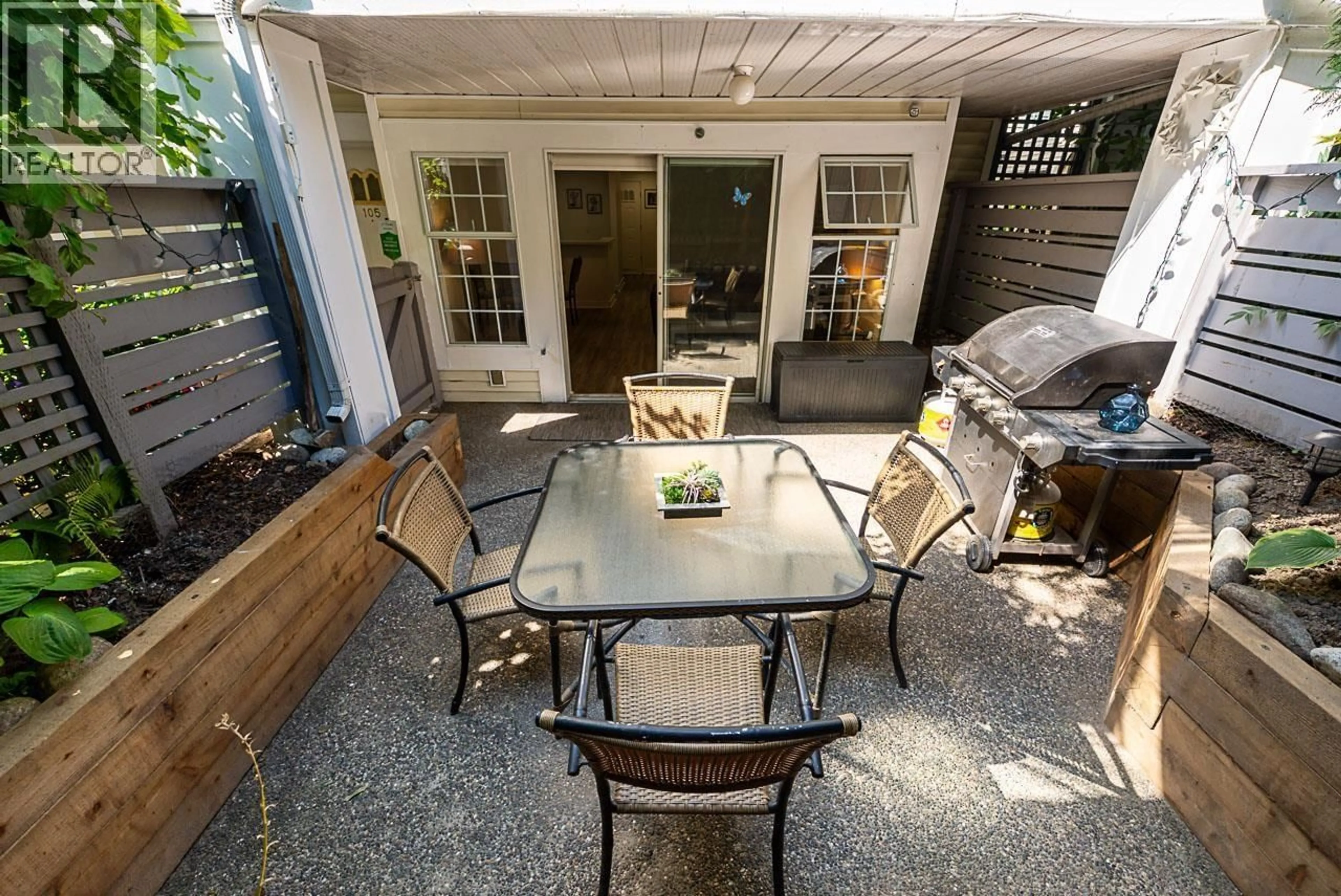 Patio, street for 105 - 735 15TH AVENUE, Vancouver British Columbia V5Z1R6