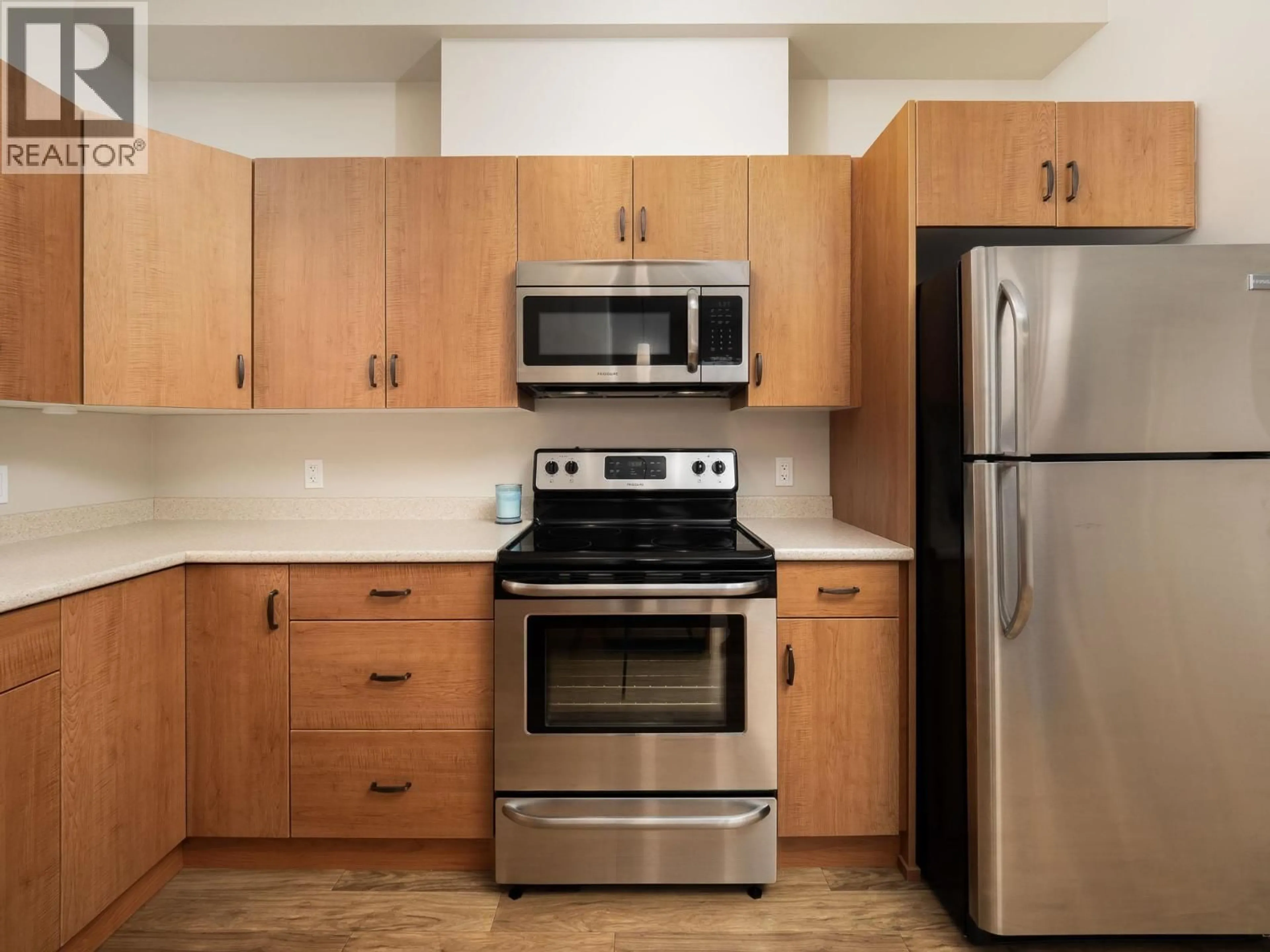 Standard kitchen, wood/laminate floor for 105 - 1444 20TH AVENUE, Prince George British Columbia V2L0C9