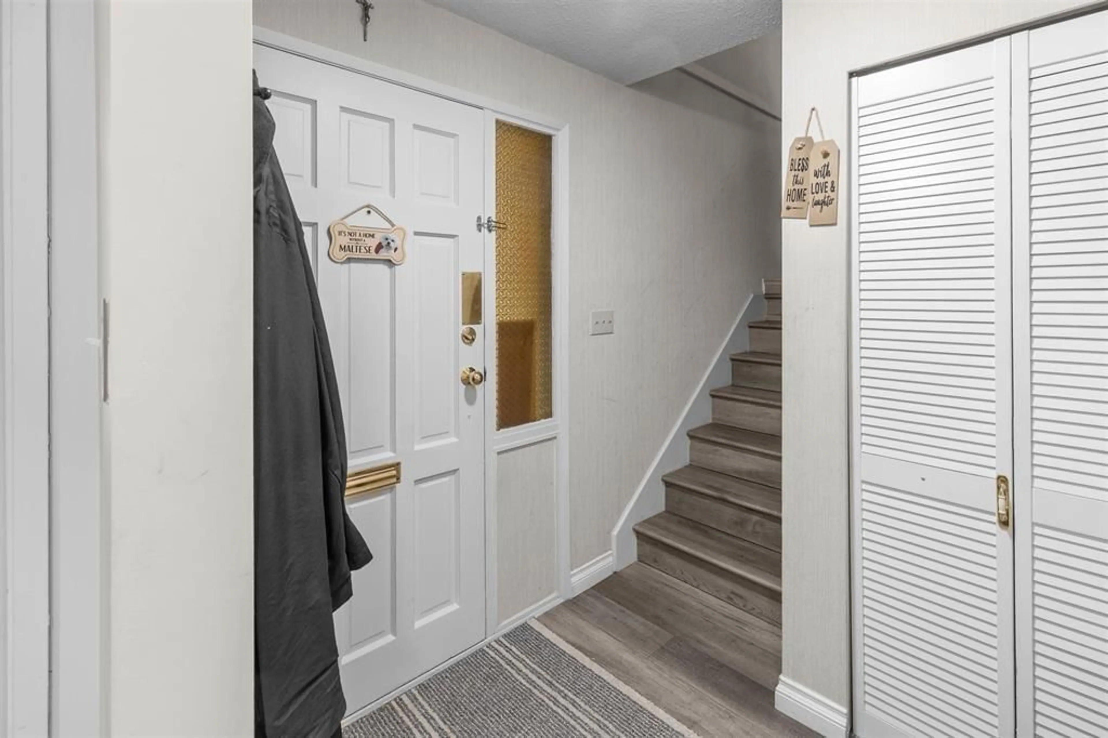 Indoor entryway for 17 - 2998 MOUAT DRIVE, Abbotsford British Columbia V2T4E6