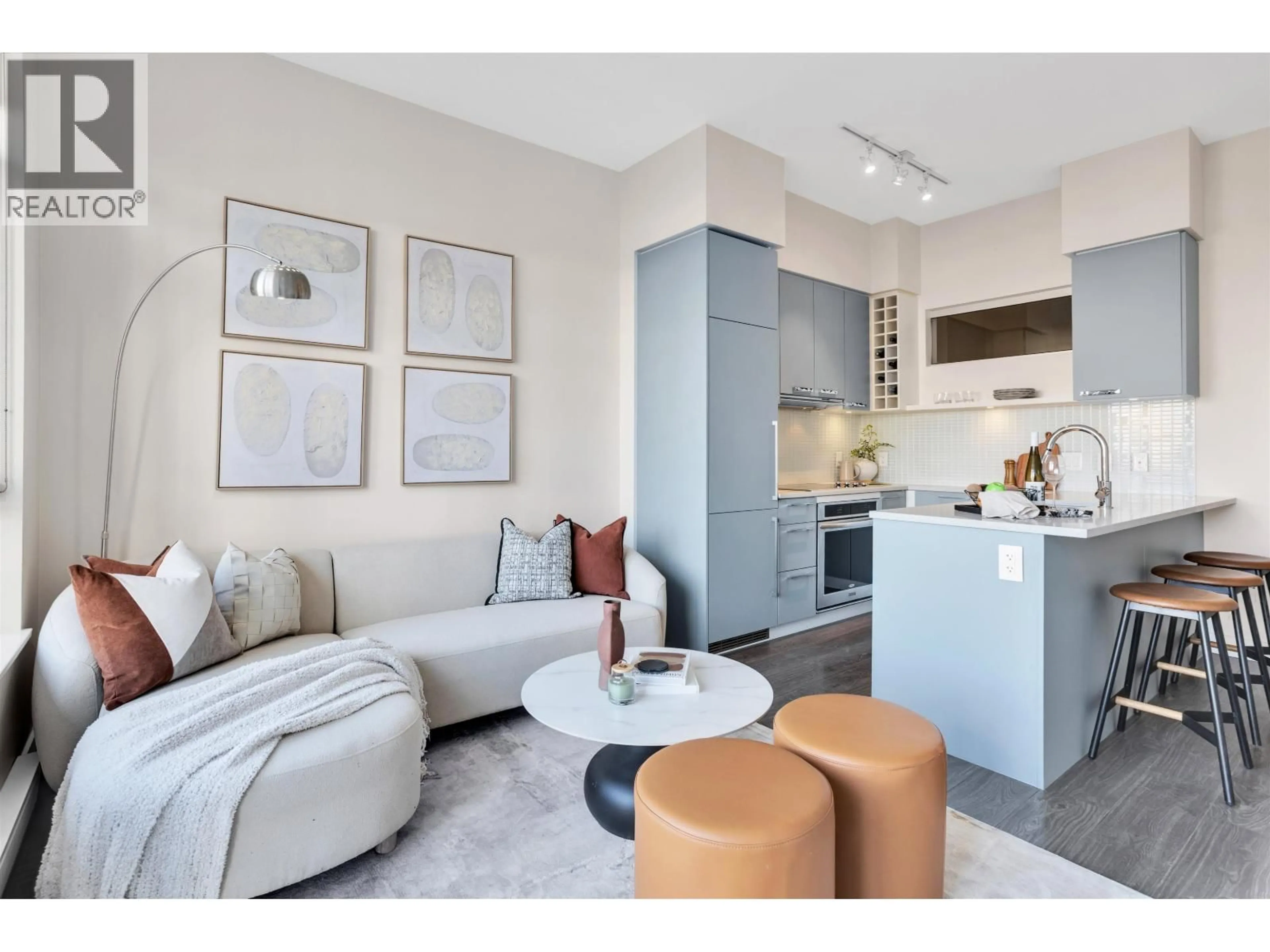 Open concept kitchen, unknown for 607 - 668 COLUMBIA STREET, New Westminster British Columbia V3M1A9