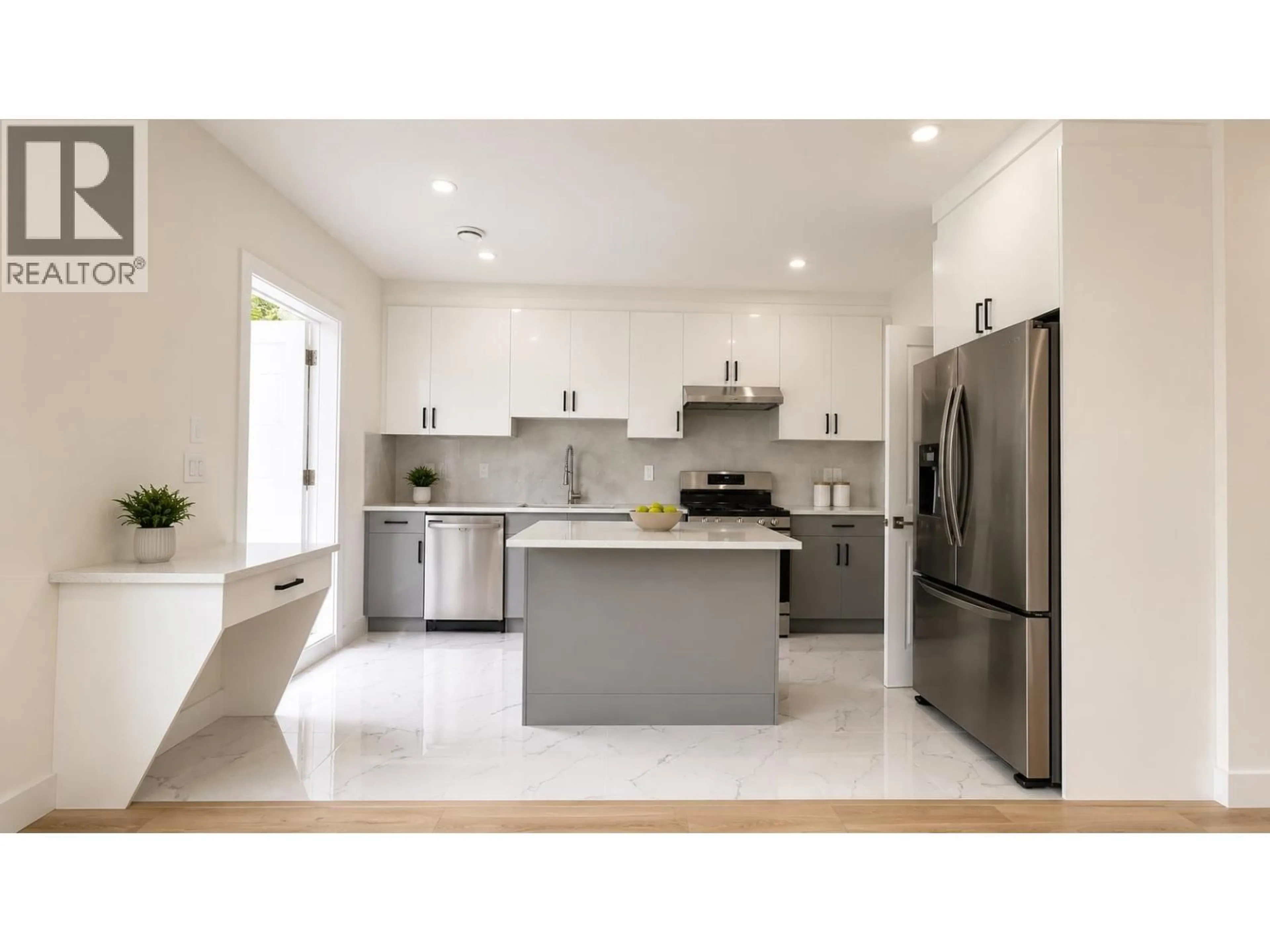 Contemporary kitchen, ceramic/tile floor for 341 JOHNSTON STREET, New Westminster British Columbia V3M5H4