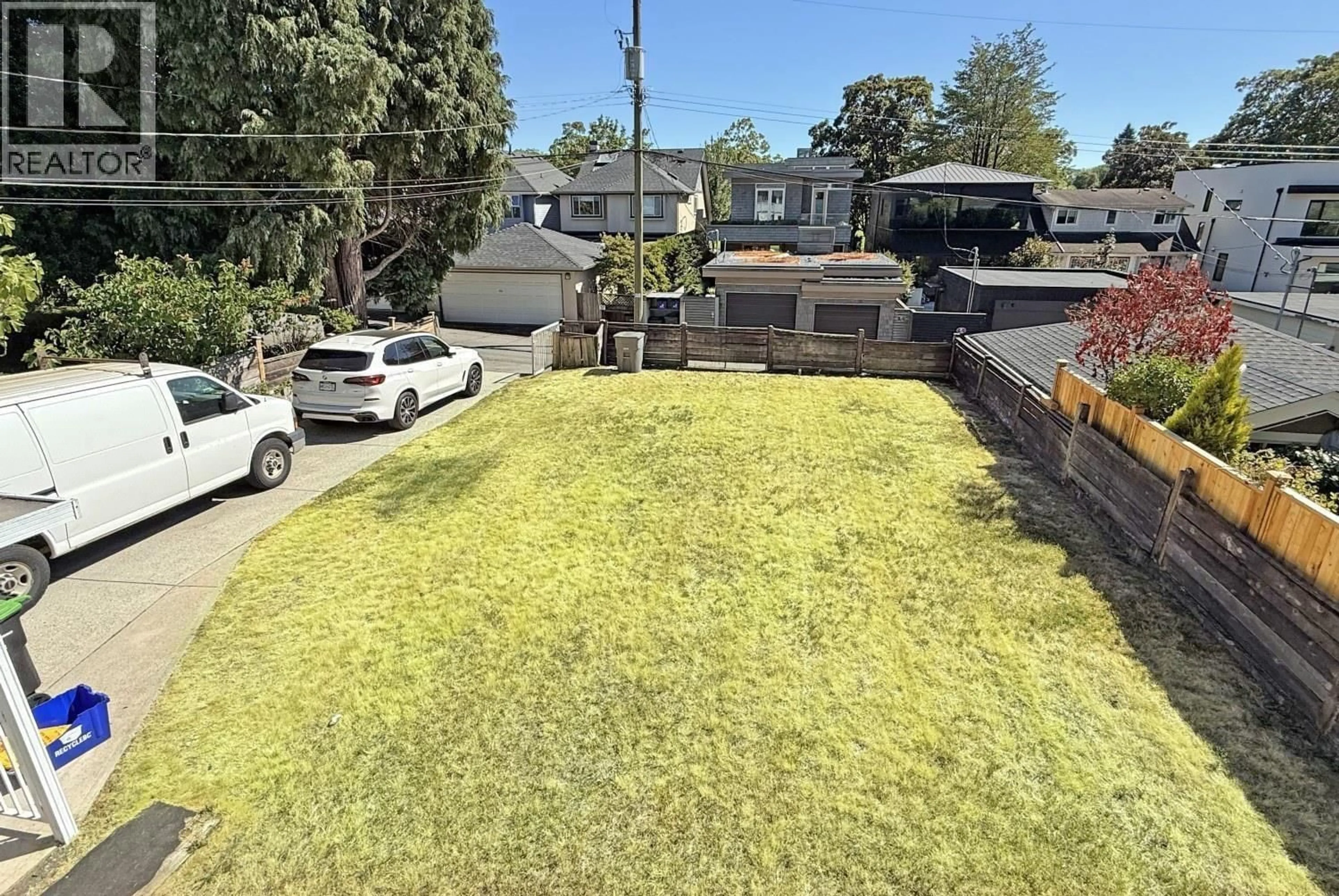 A pic from outside/outdoor area/front of a property/back of a property/a pic from drone, street for 3072 28TH AVENUE, Vancouver British Columbia V6L1X5