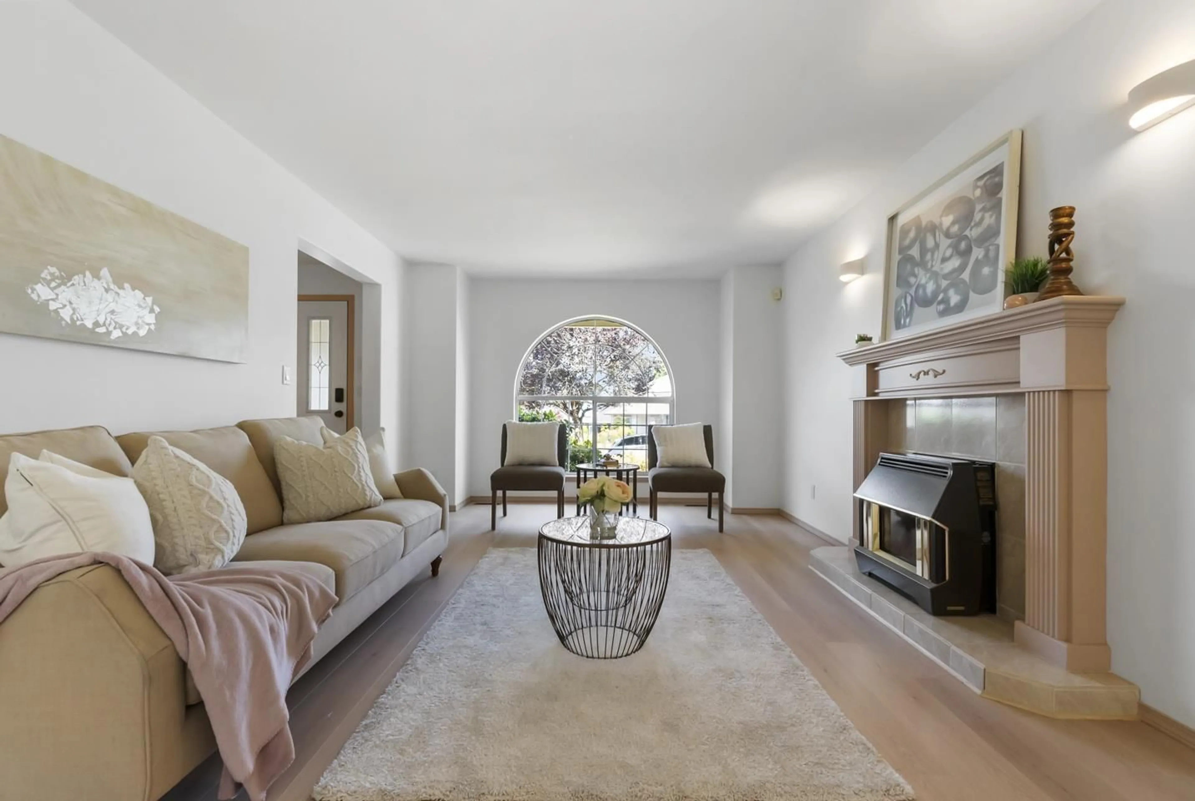 Living room with furniture, unknown for 21549 85B COURT, Langley British Columbia V1M2G4