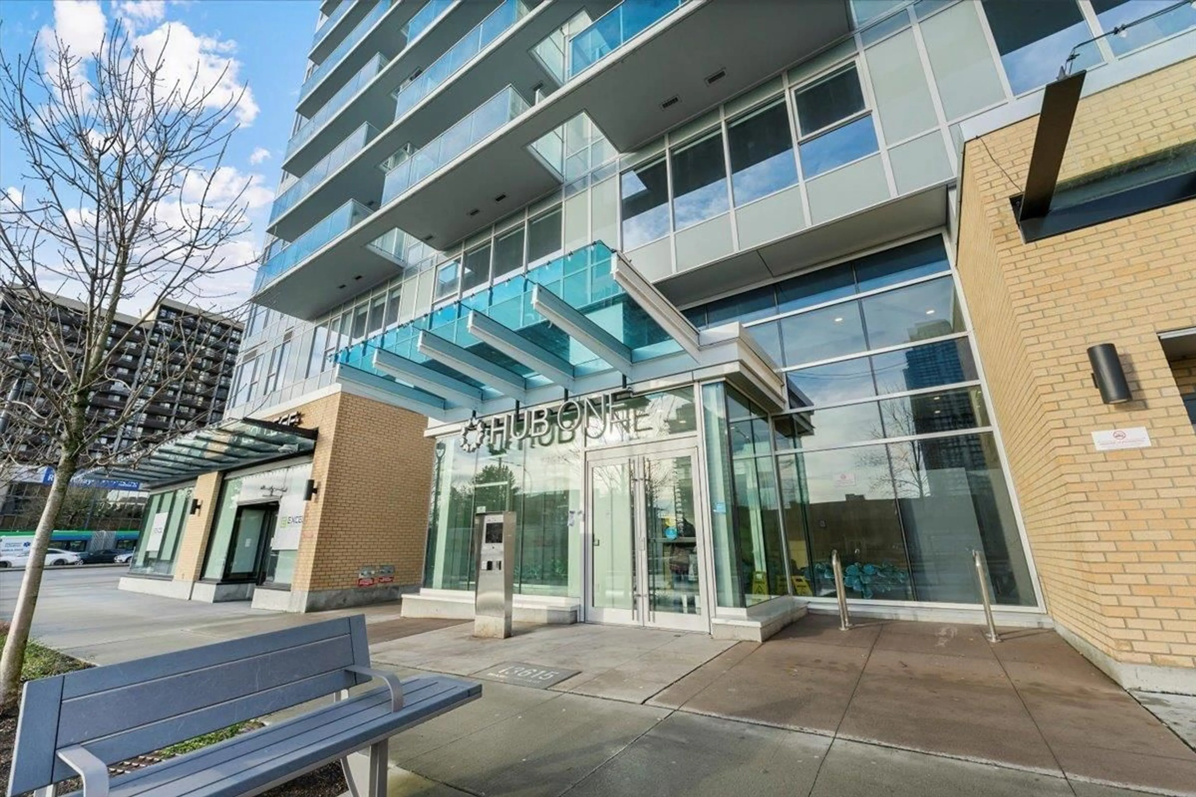 Indoor foyer for 1212 - 13615 FRASER HIGHWAY, Surrey British Columbia V3T0P7