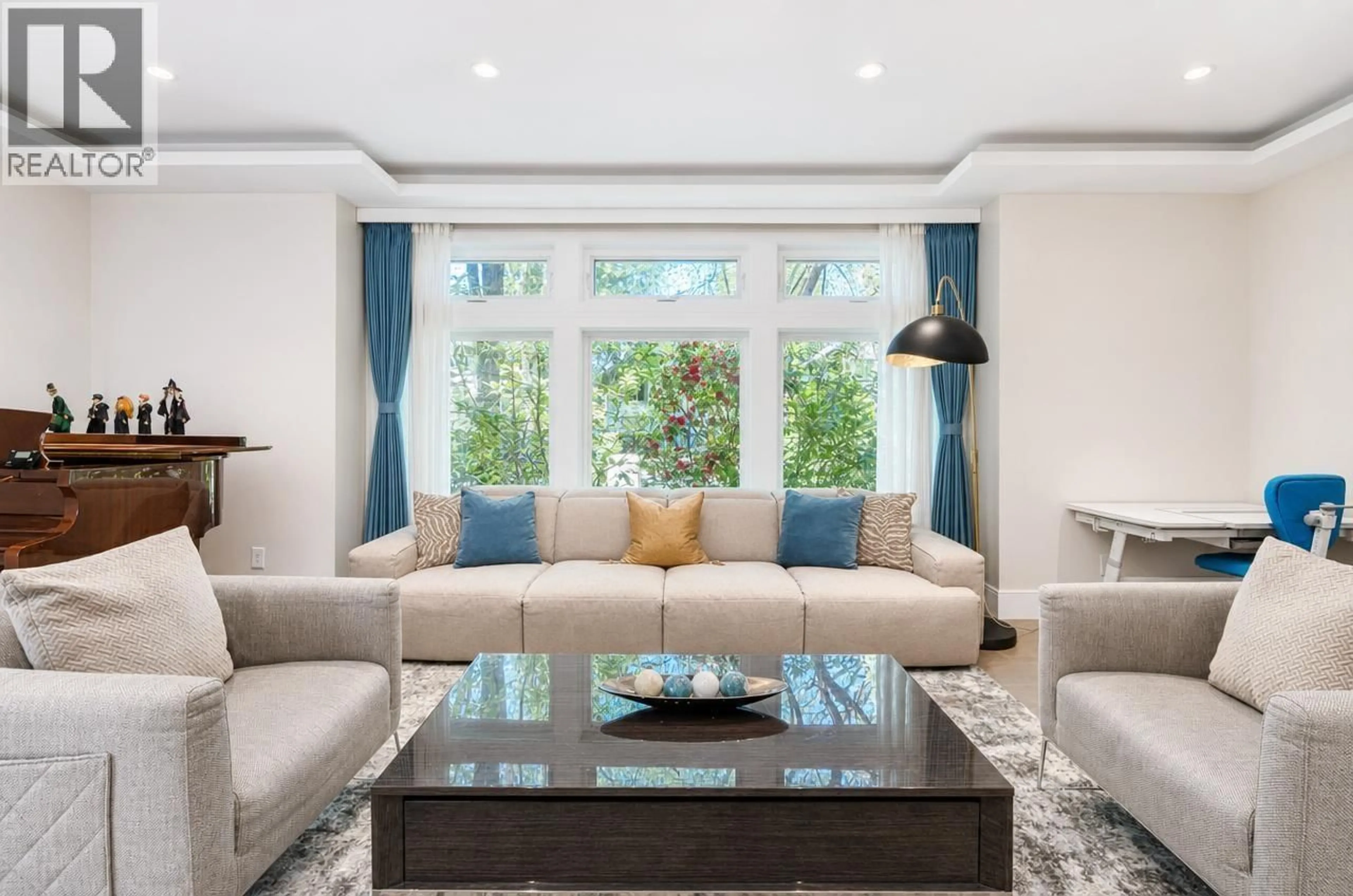 Living room with furniture, unknown for 2374 35TH AVENUE, Vancouver British Columbia V6M1J6