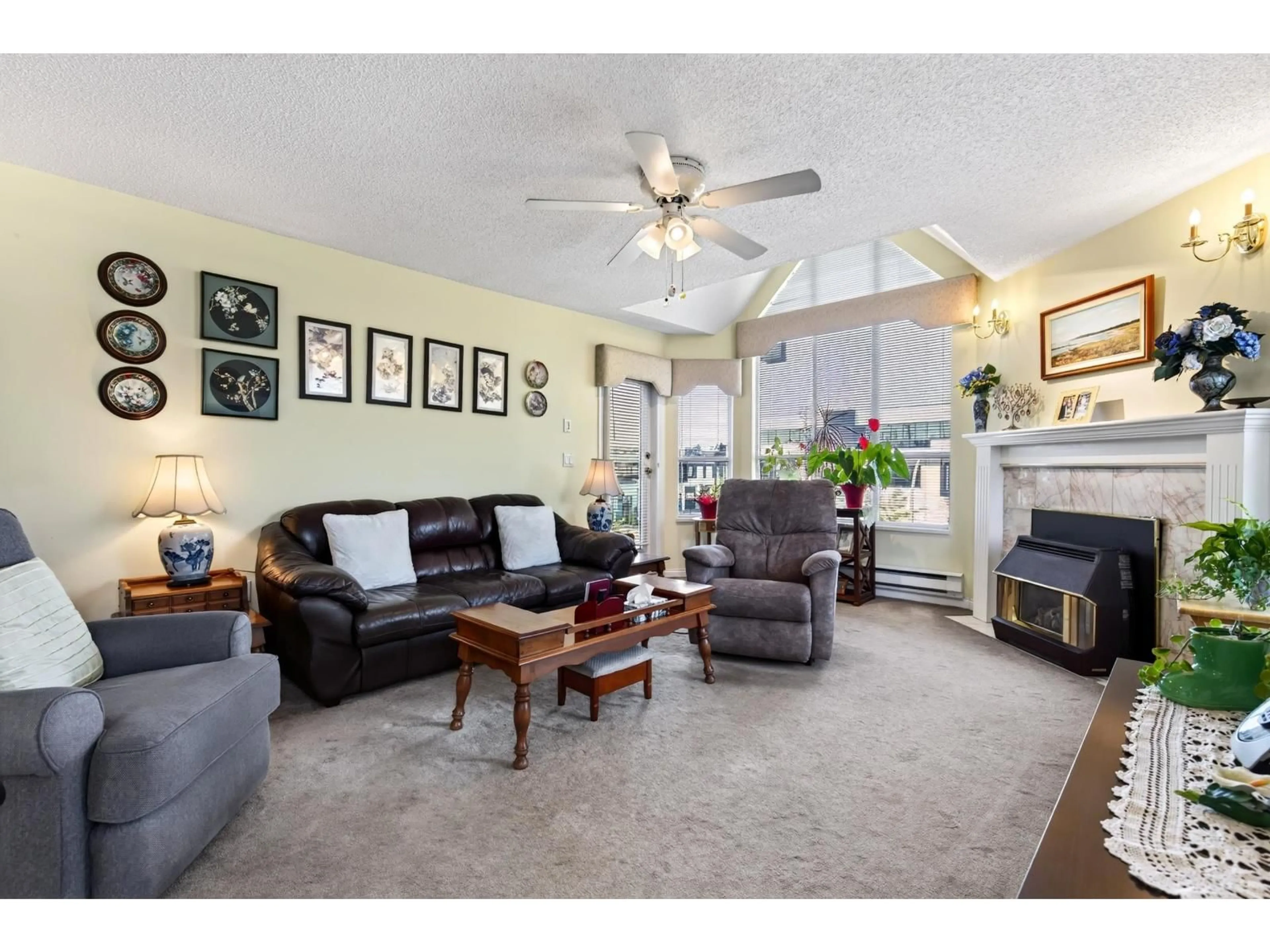Living room with furniture, unknown for 408 - 5646 200 STREET, Langley British Columbia V3A1M8