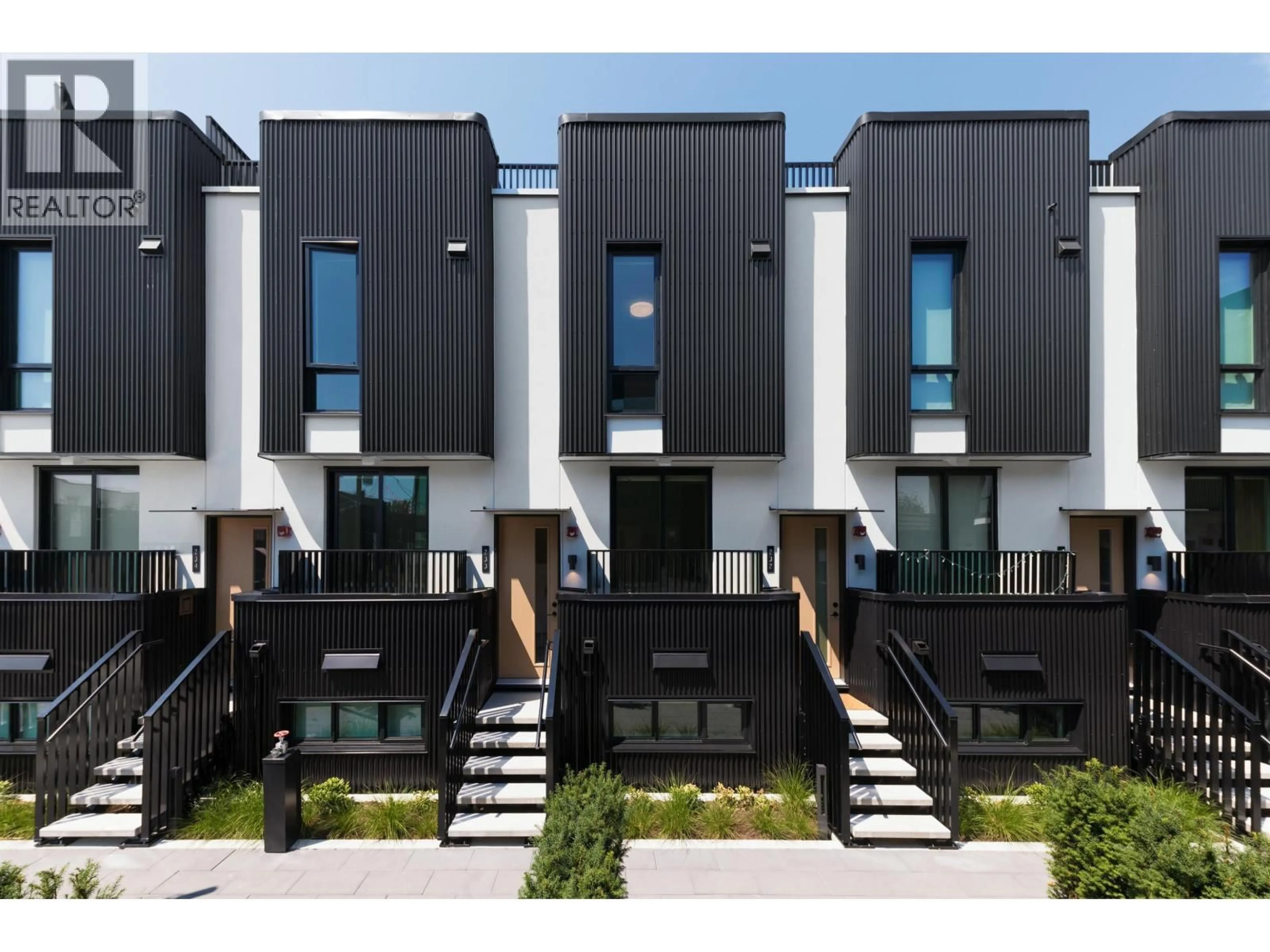 Unknown for 233 - 2830 NANAIMO STREET, Vancouver British Columbia V5N0E3
