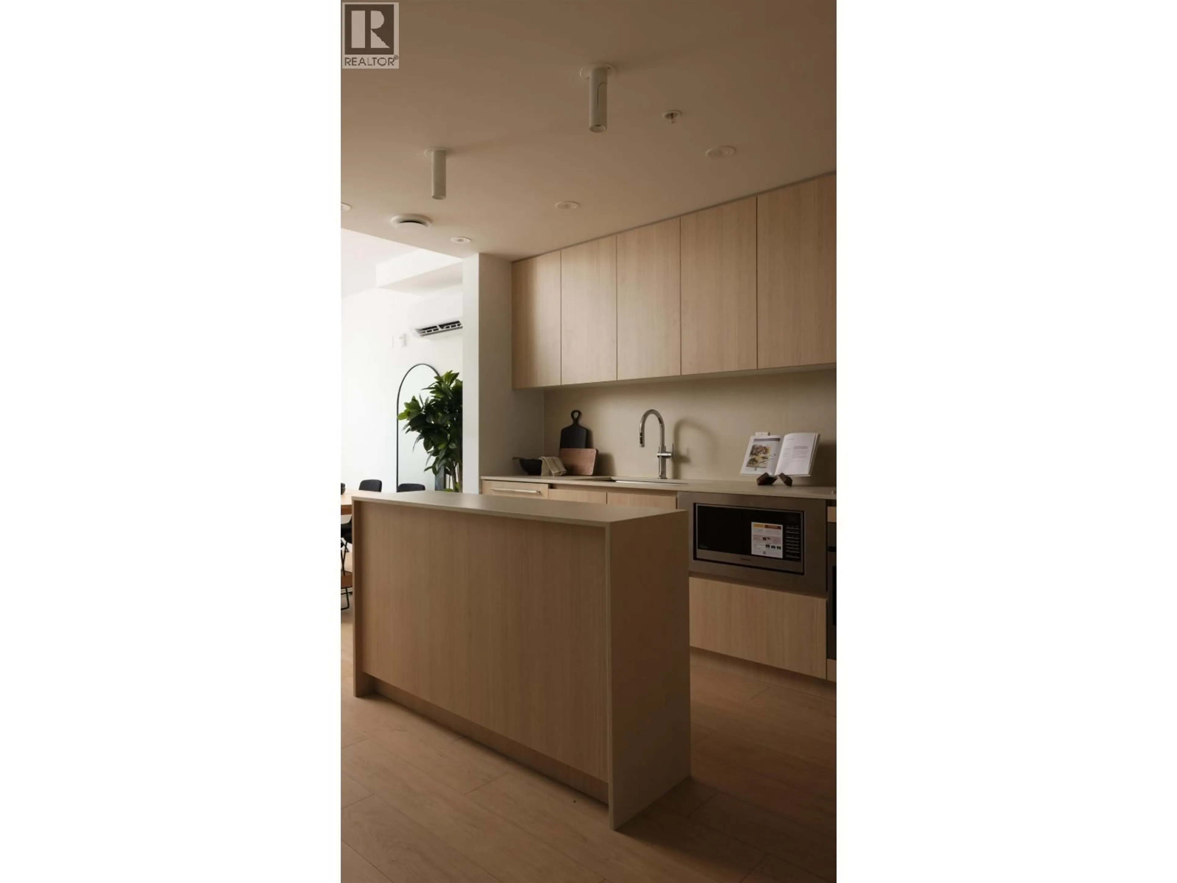 Unknown for 233 - 2830 NANAIMO STREET, Vancouver British Columbia V5N0E3
