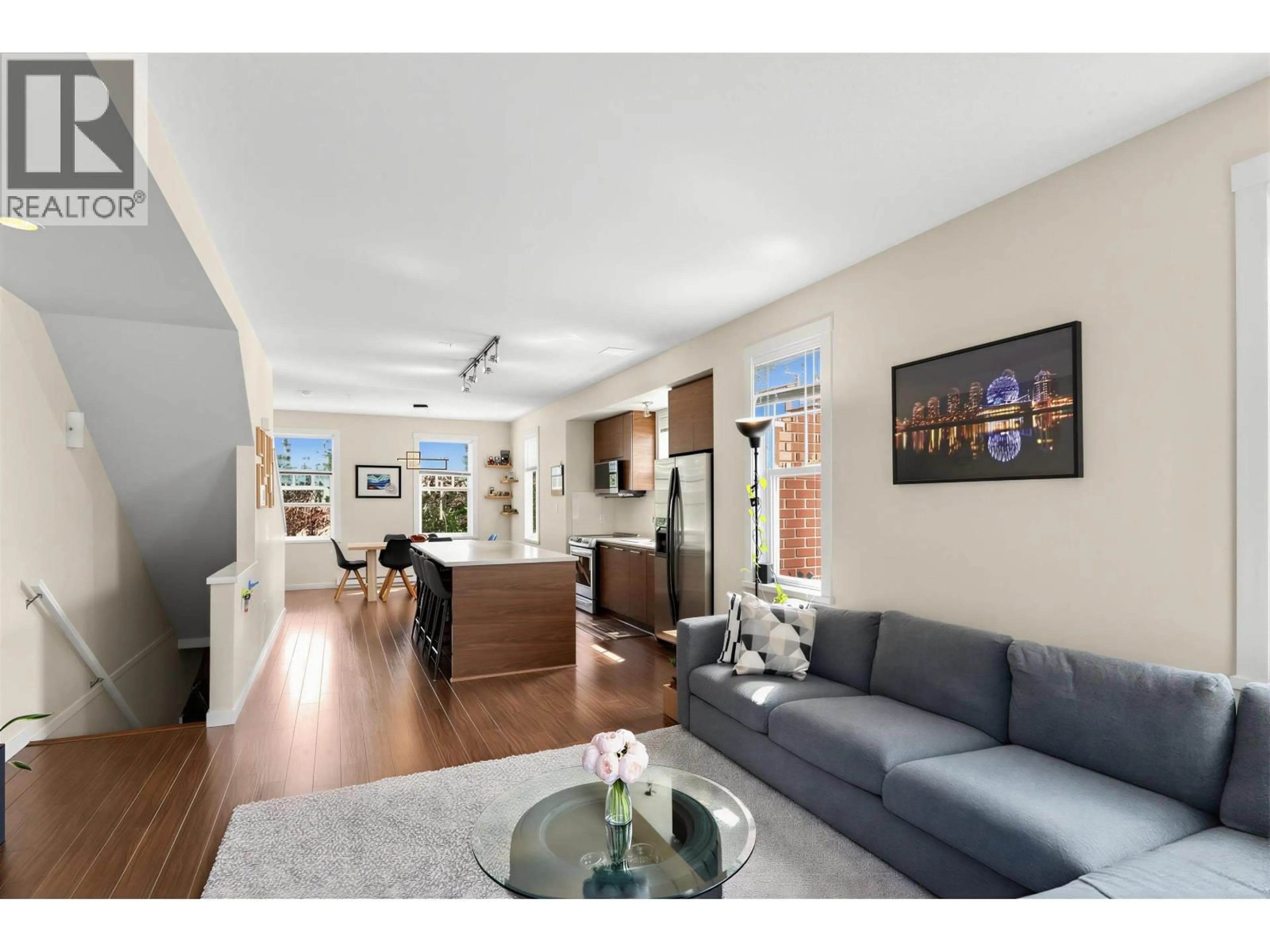 Living room with furniture, unknown for 1 - 2495 DAVIES AVENUE, Port Coquitlam British Columbia V3C0B2