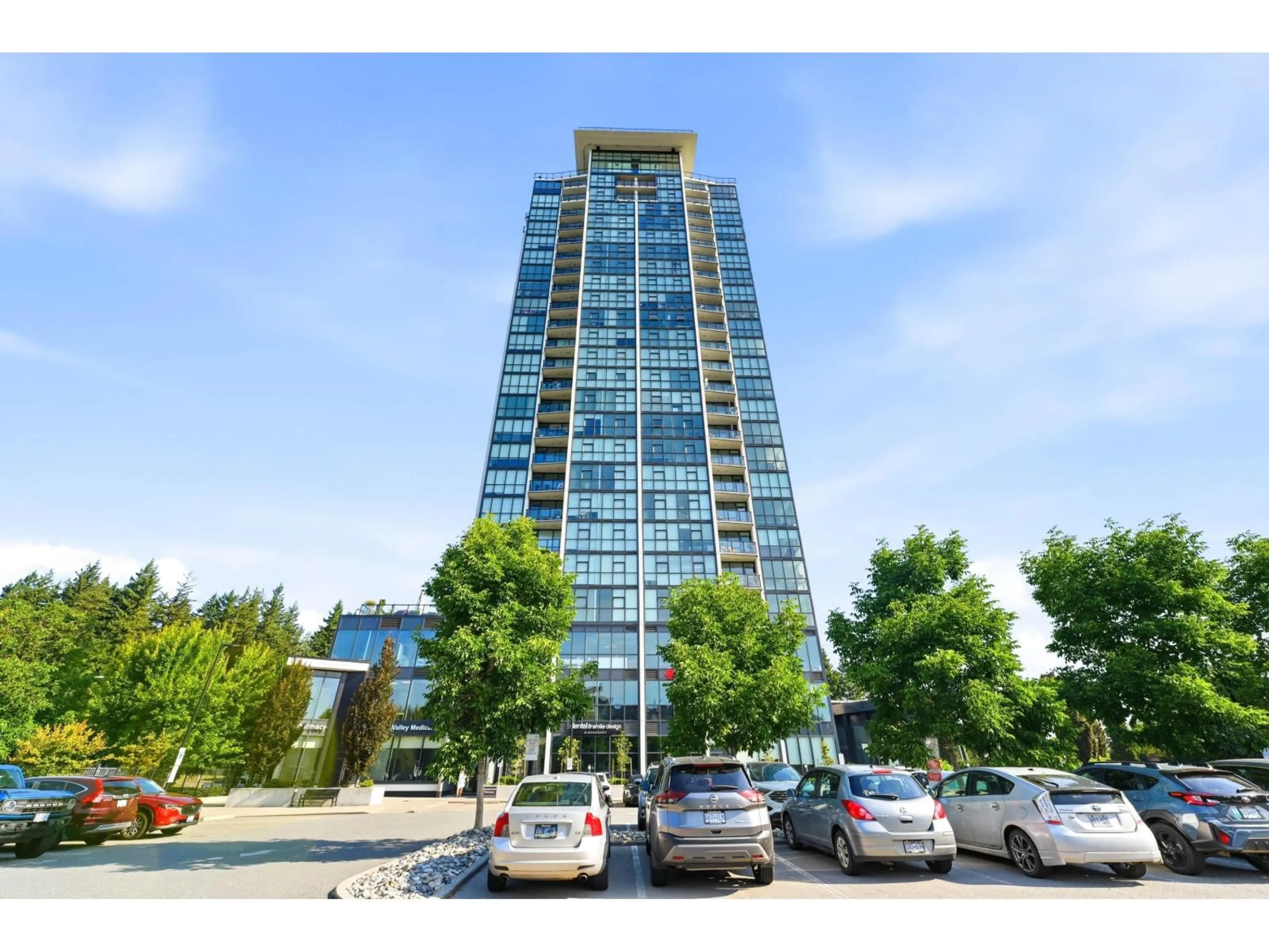 Indoor foyer for 1902 - 2180 GLADWIN ROAD, Abbotsford British Columbia V2S0H4