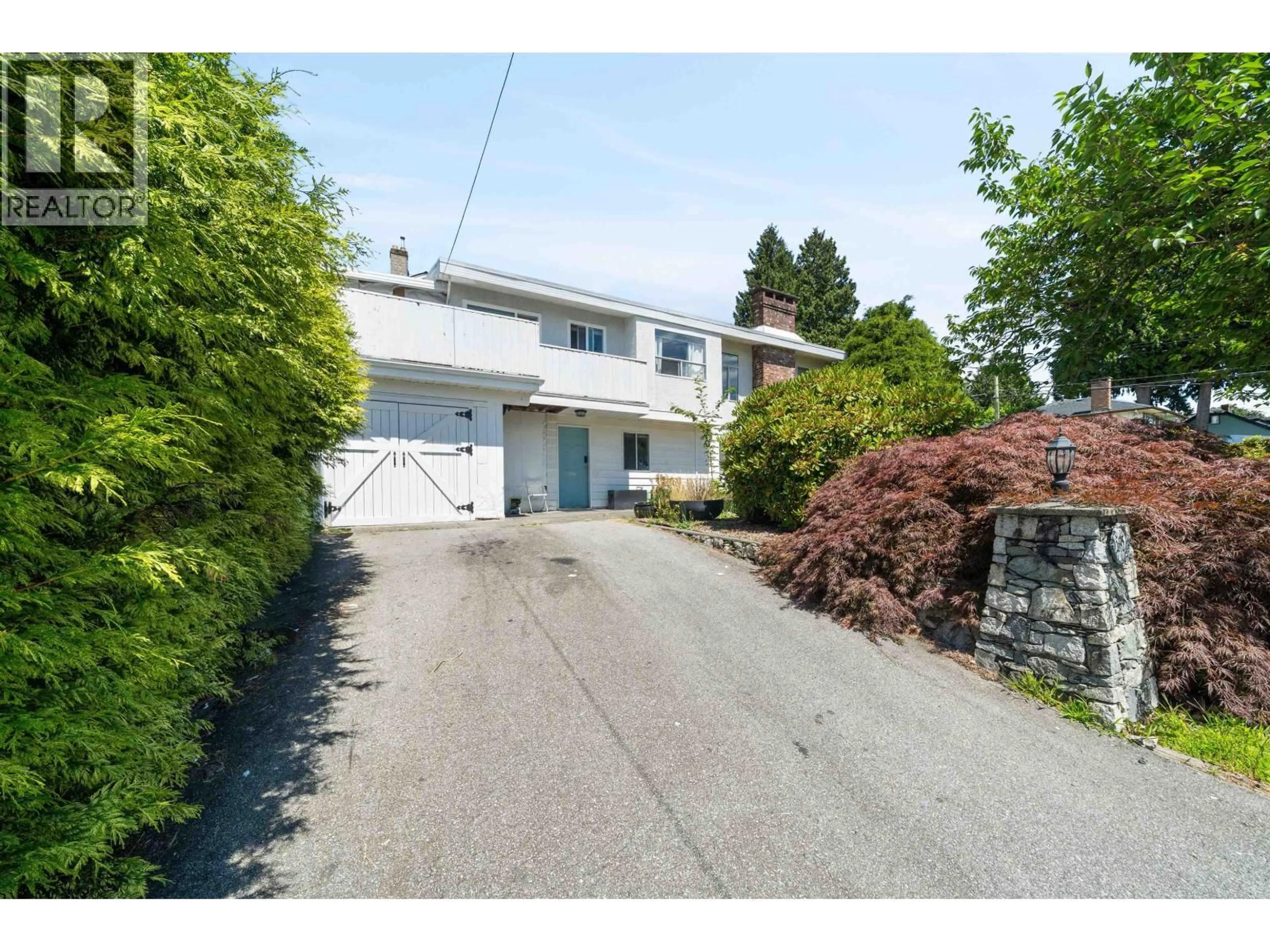 A pic from outside/outdoor area/front of a property/back of a property/a pic from drone, street for 5395 GEORGIA STREET, Burnaby British Columbia V5B1V3