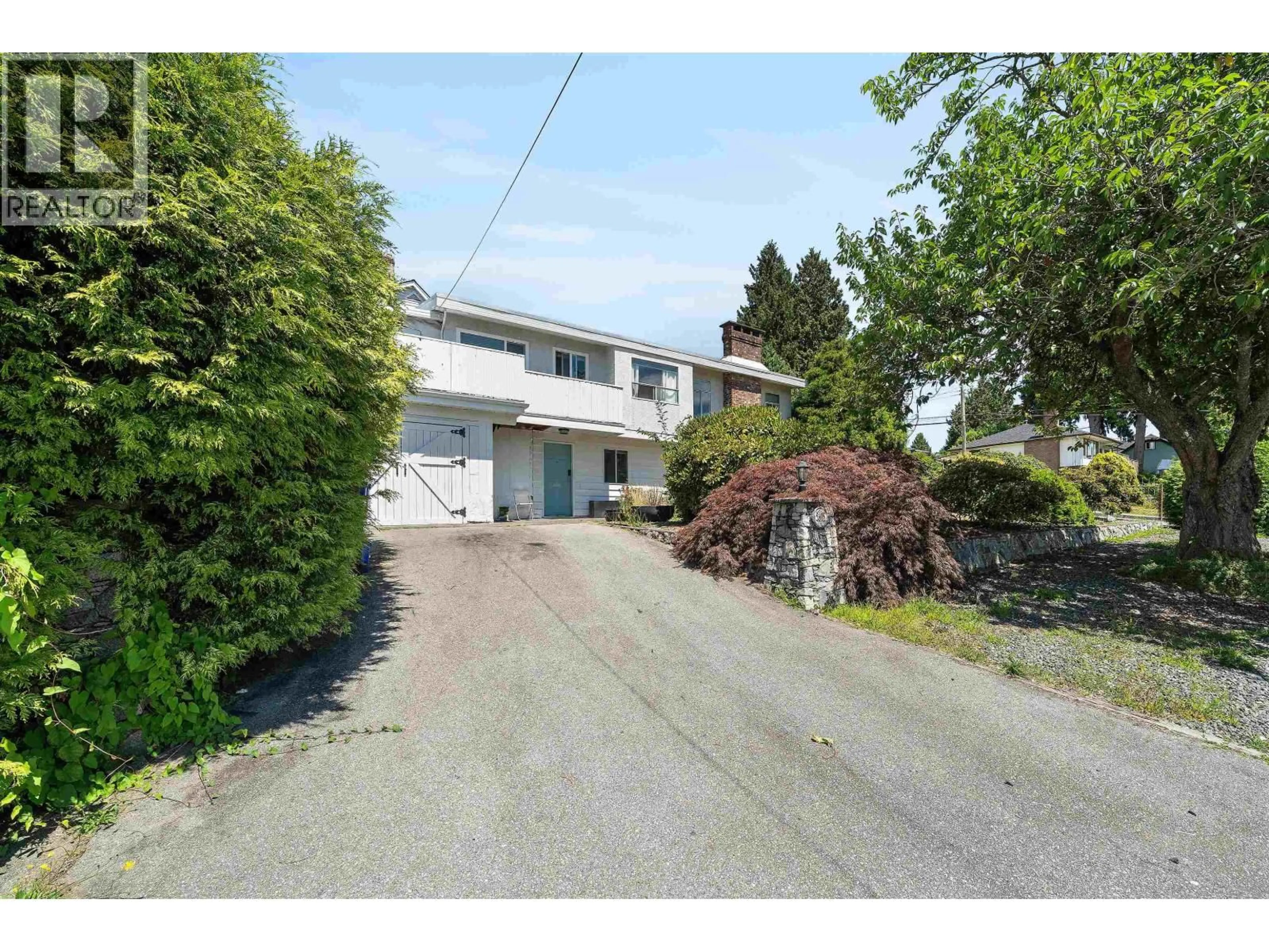 A pic from outside/outdoor area/front of a property/back of a property/a pic from drone, street for 5395 GEORGIA STREET, Burnaby British Columbia V5B1V3