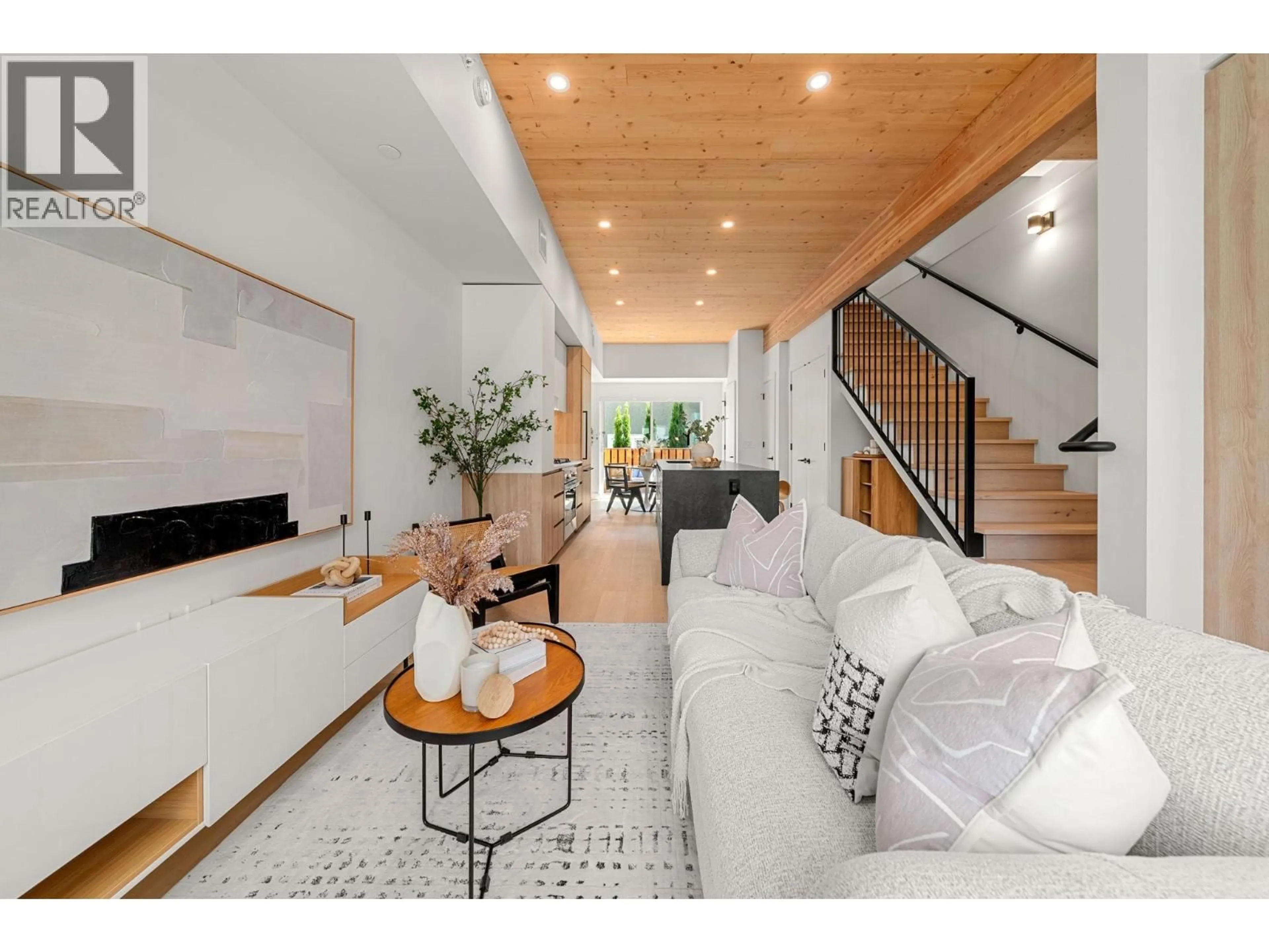 Living room with furniture, unknown for 4170 COLUMBIA STREET, Vancouver British Columbia V5Y2J6