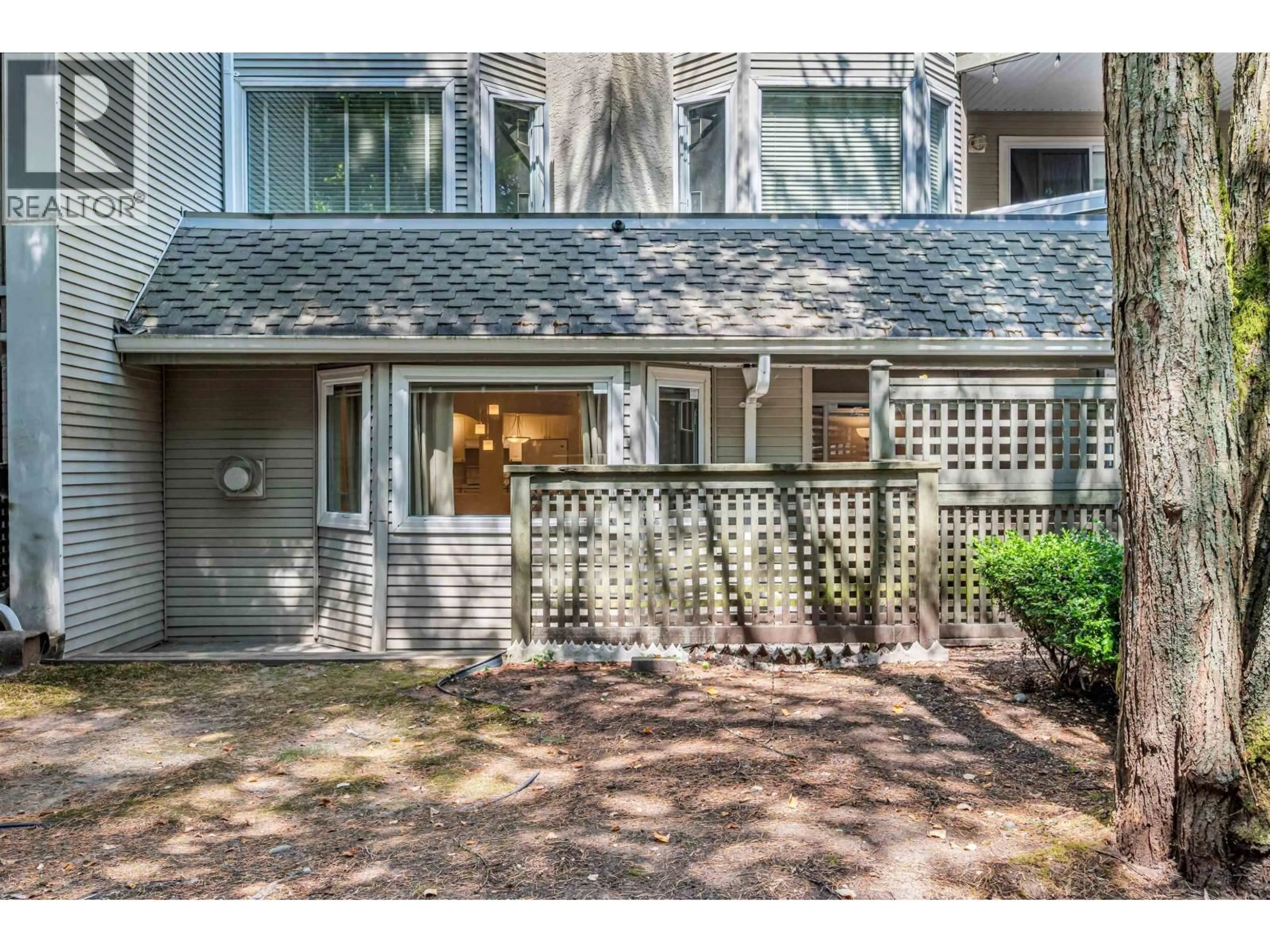 Unknown for 101 - 3733 NORFOLK STREET, Burnaby British Columbia V5G4V5
